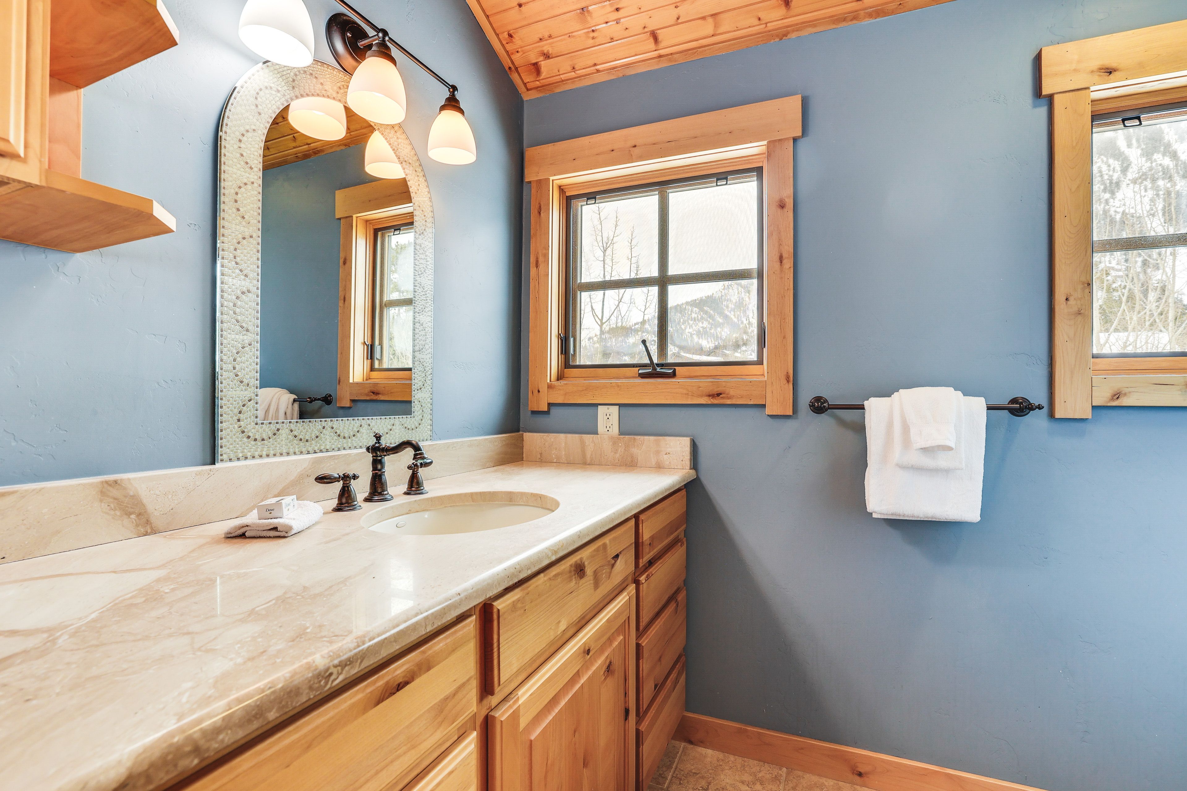 Full Bathroom | Upper Level