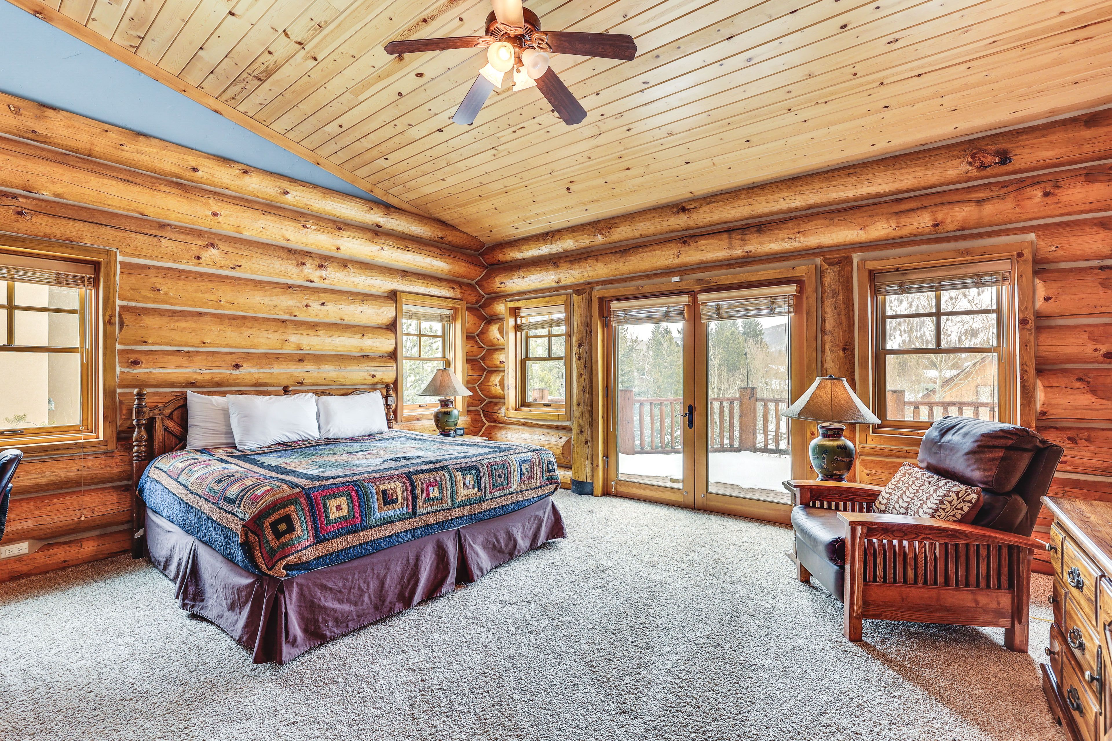 Bedroom 1 | Main Level | King Bed | Linens Provided | Smart TV w/ Cable | Desk