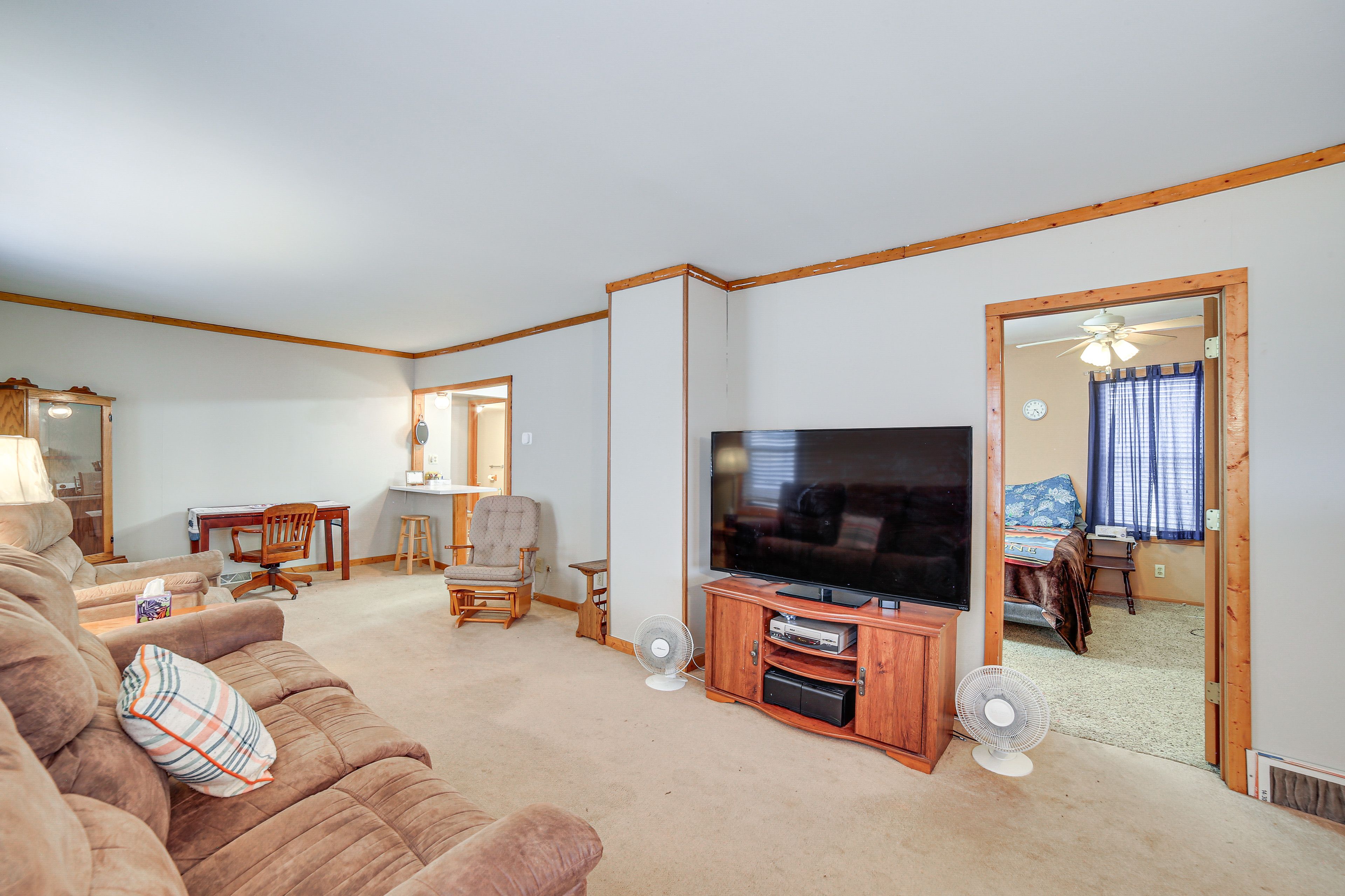 Living Room | Free WiFi | Unit A/C | Smart TV | 1st Floor