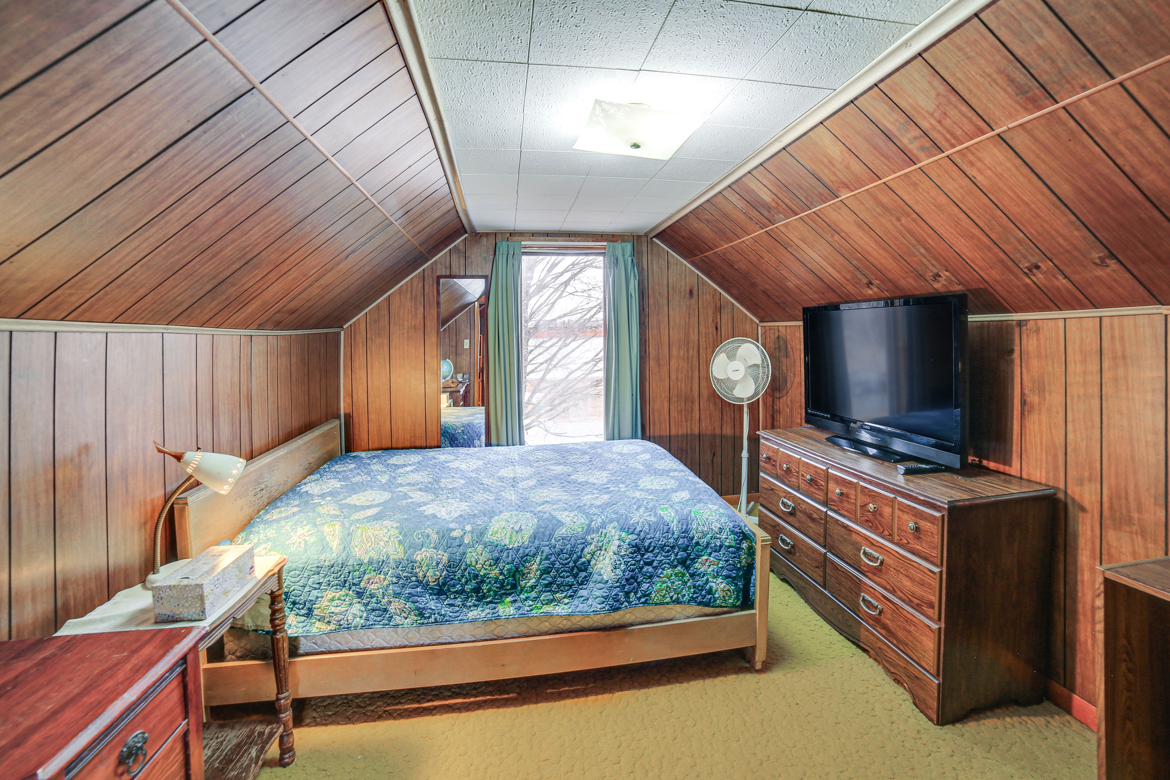 Bedroom 2 | Full Bed | 2nd Floor