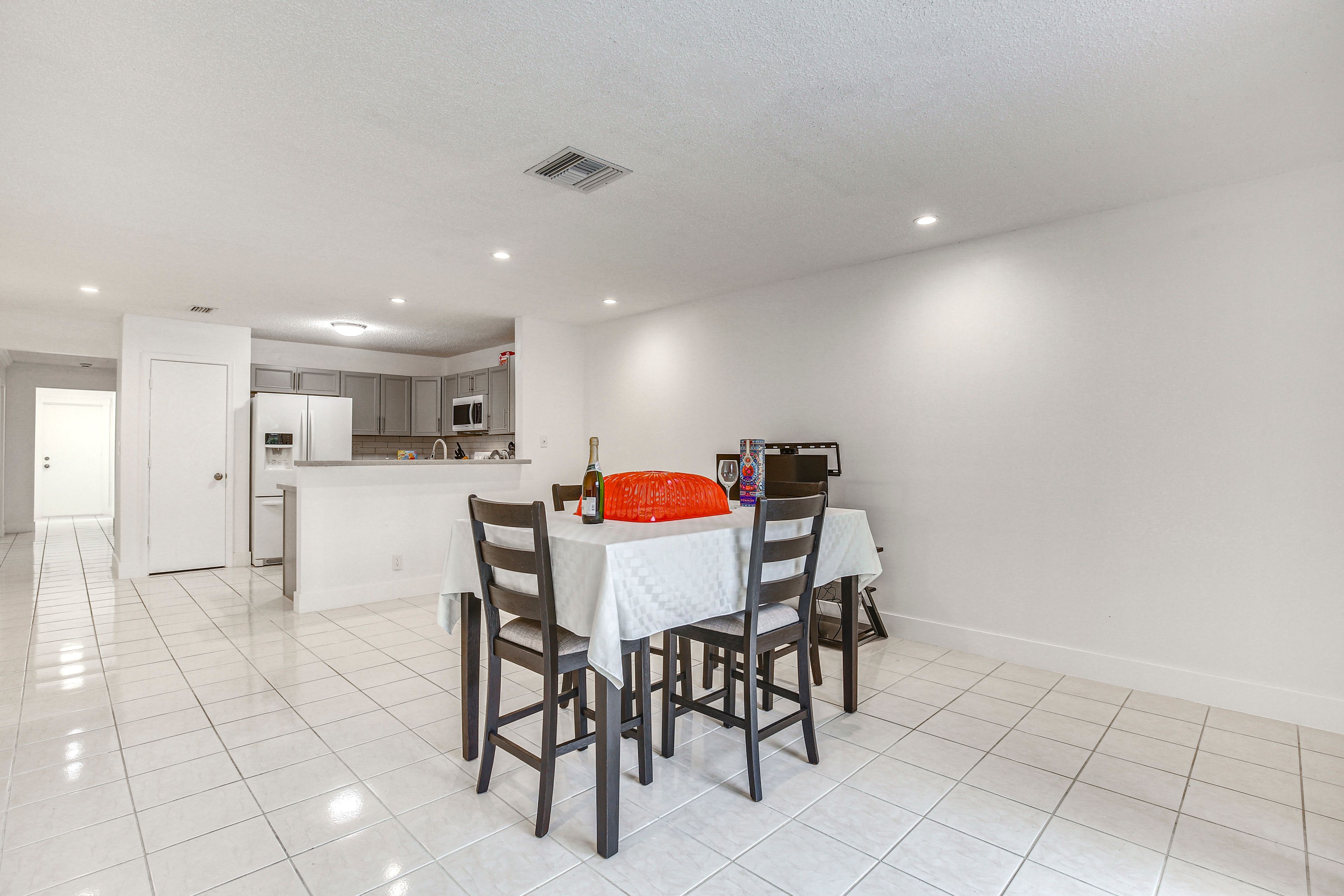 Dining Room | Fully Equipped Kitchen