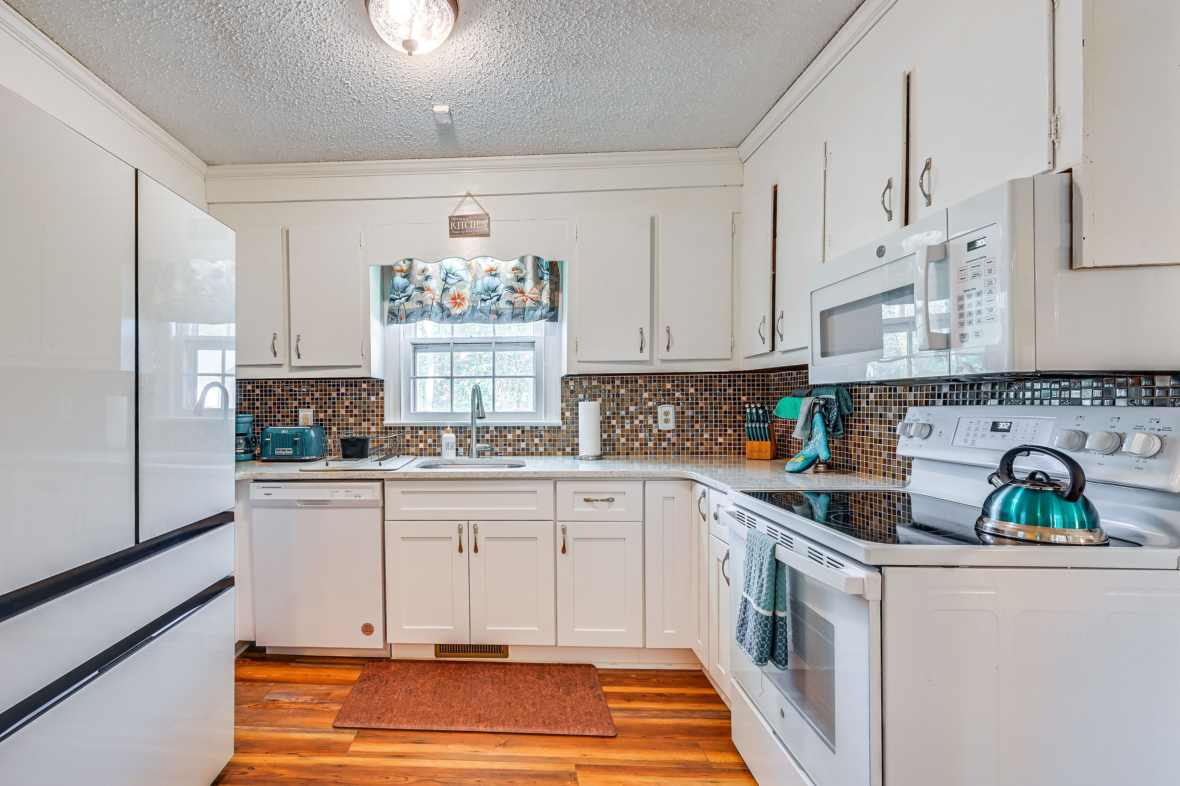 Kitchen | Cooking Basics | Drip Coffee Maker | Toaster
