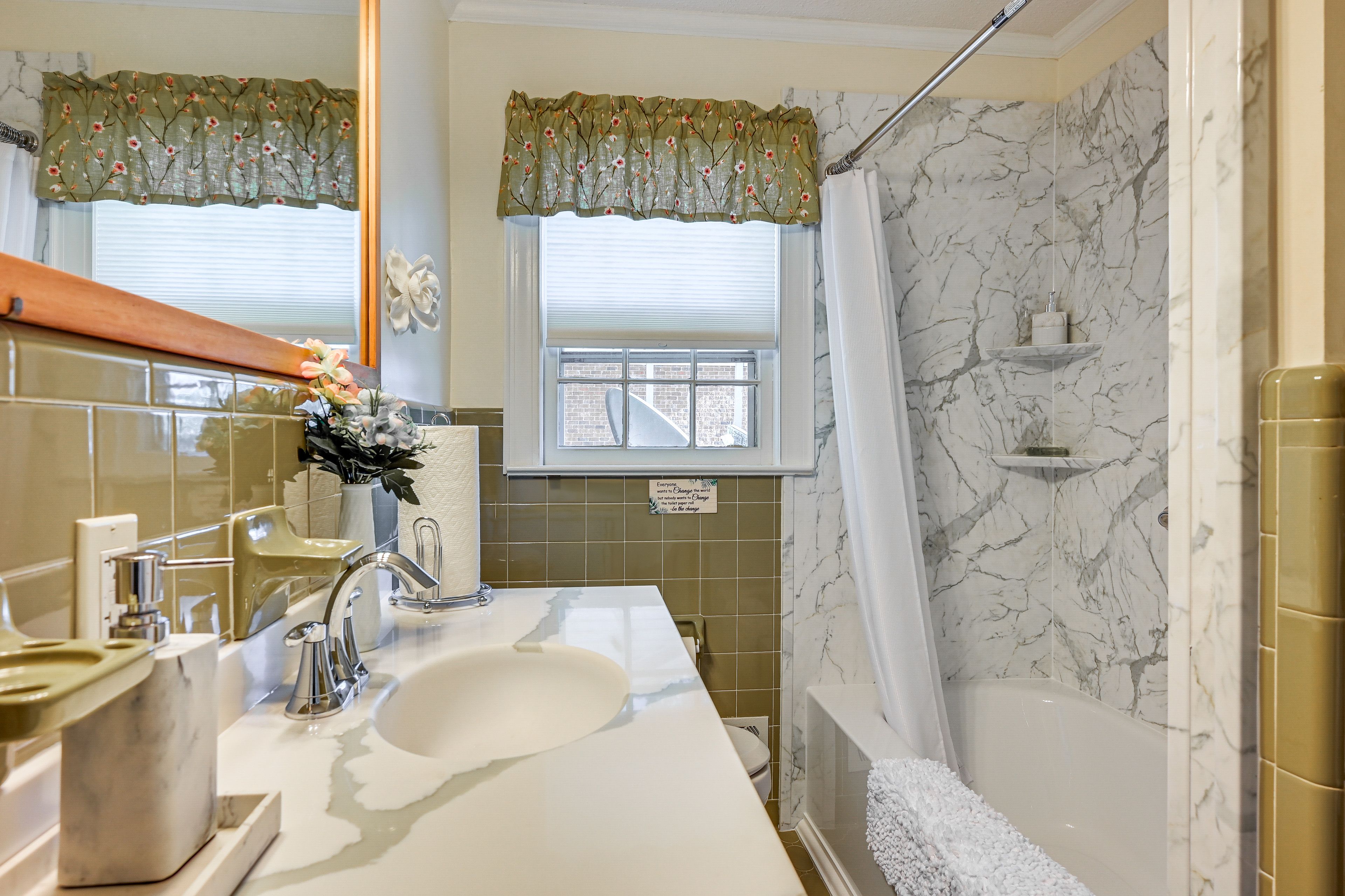 Full Bath | Towels | Hair Dryer