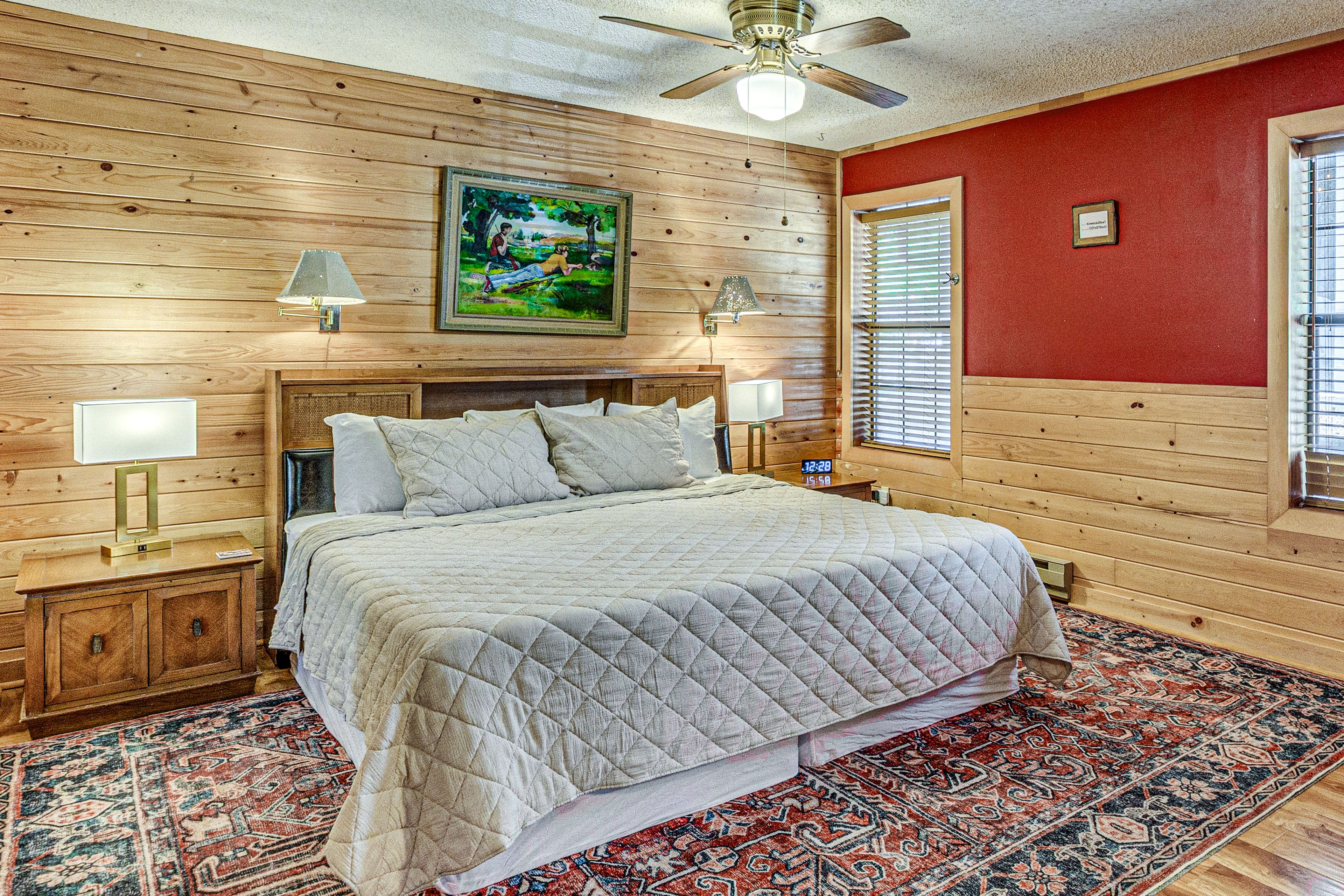 Bedroom 1 | King Bed | Twin Daybed | En-Suite Bathroom