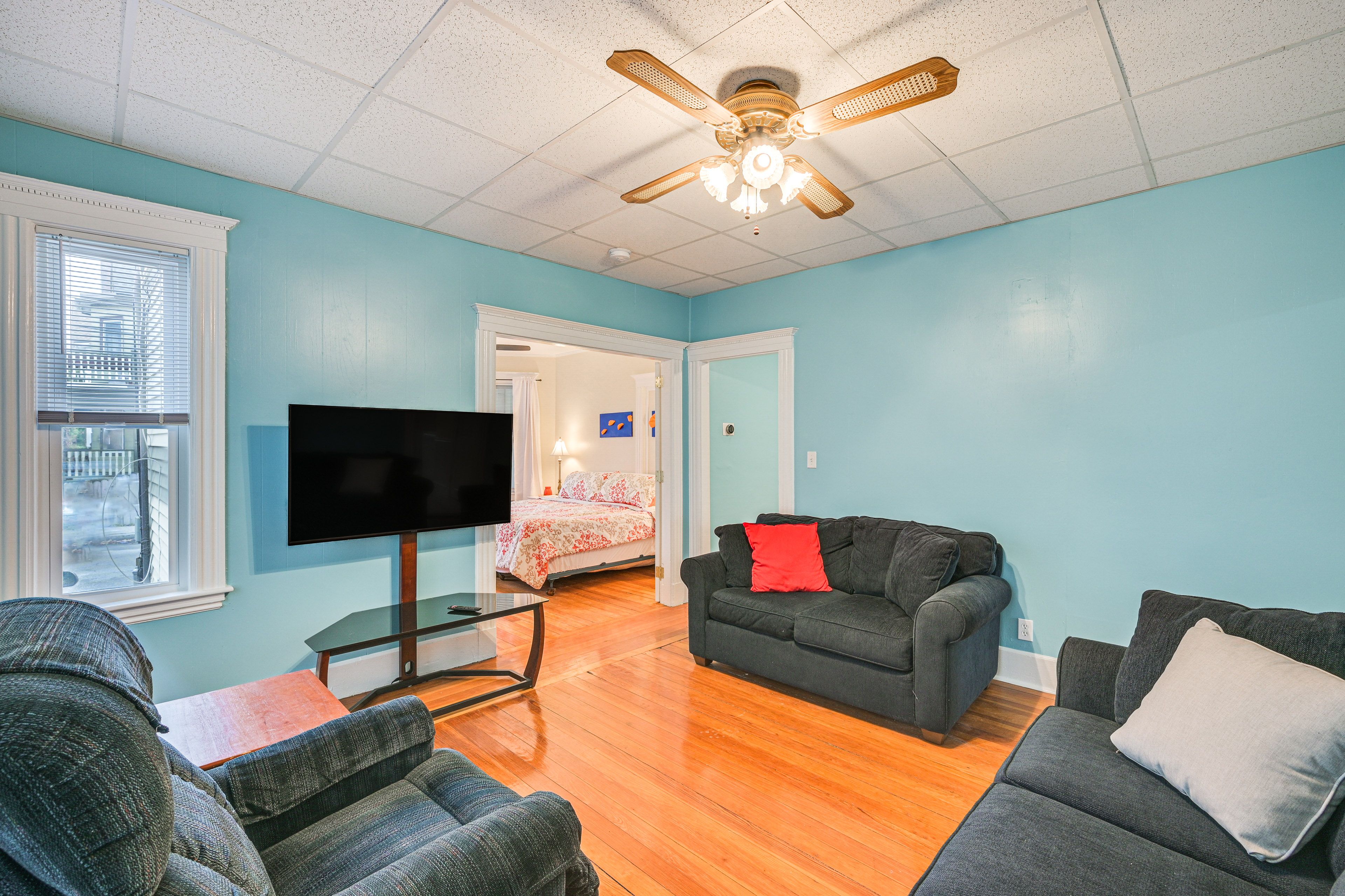 Medford Vacation Rental | 2BR | 1BA | 1,000 Sq Ft | Stairs Required to Enter