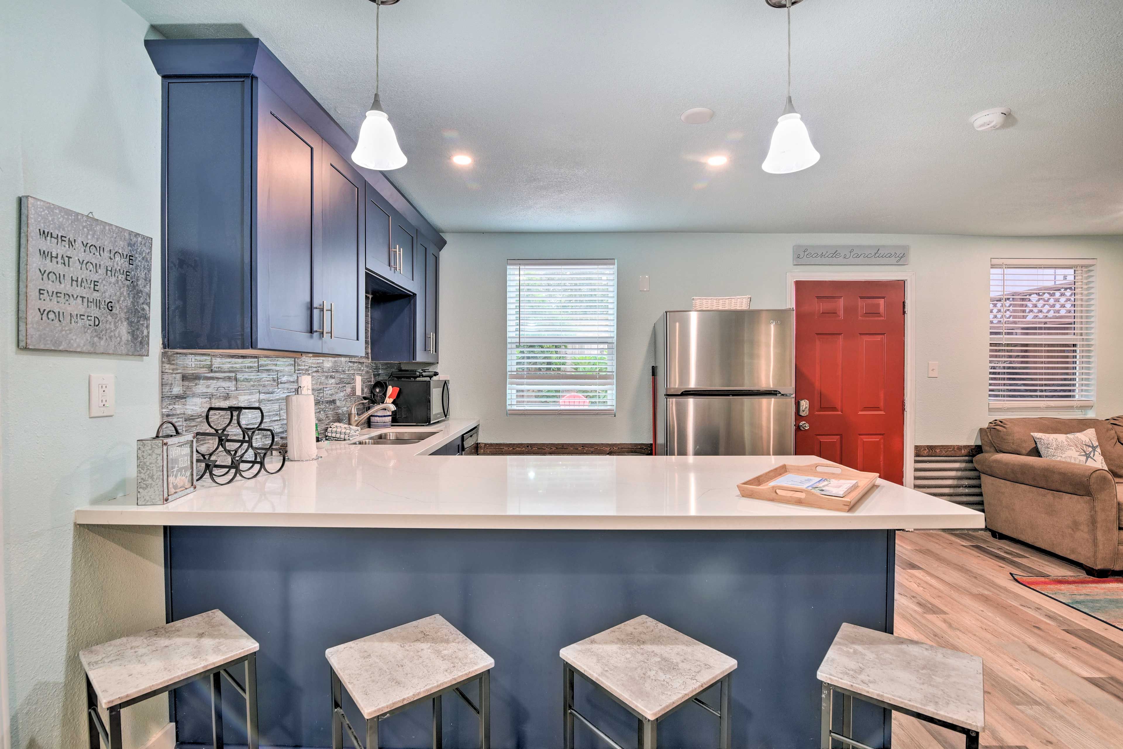 Detached Studio | Kitchen | Drip Coffee Maker | Dishwasher
