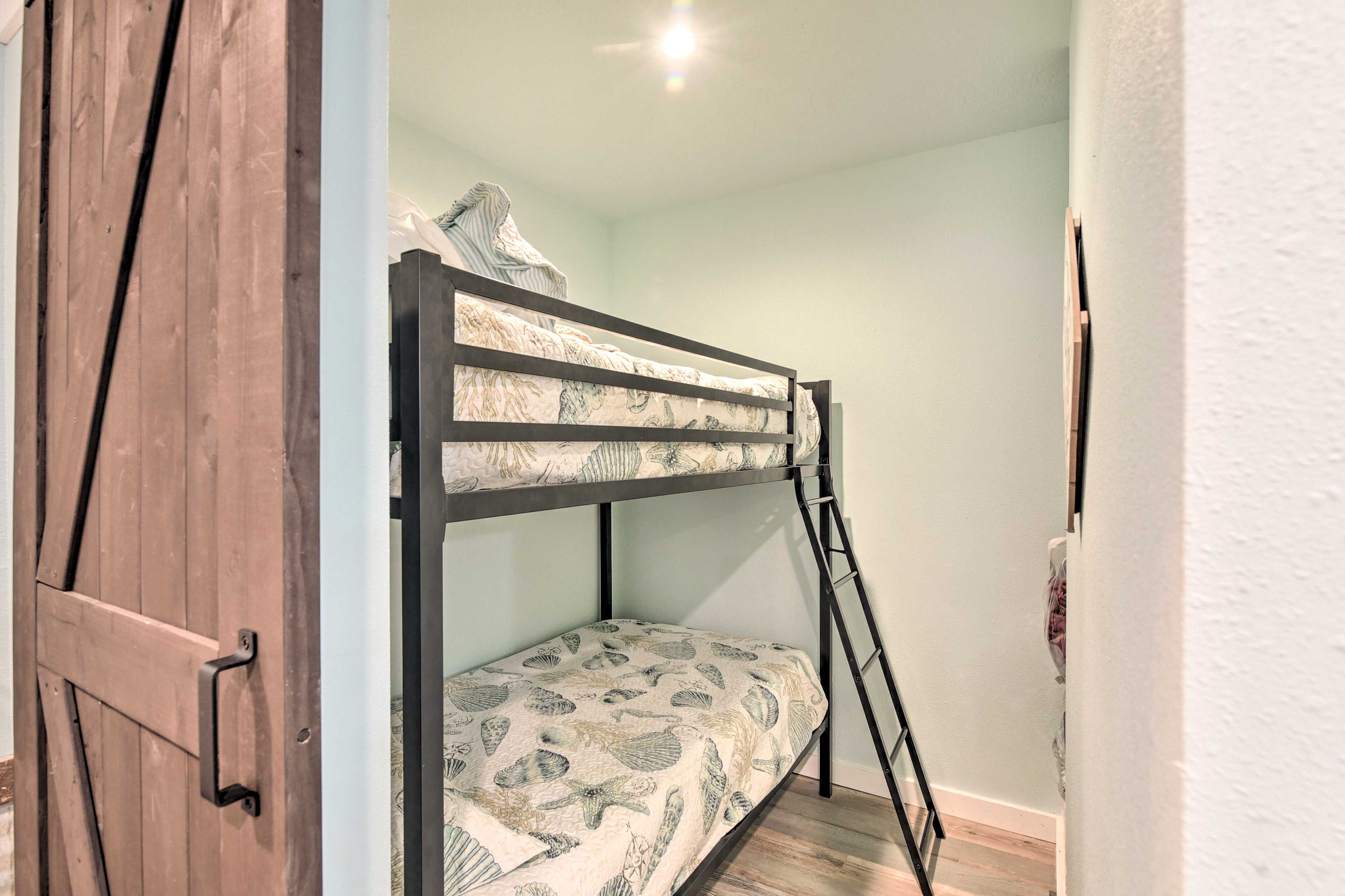 Detached Studio | Sleeping Nook | Twin Bunk Bed