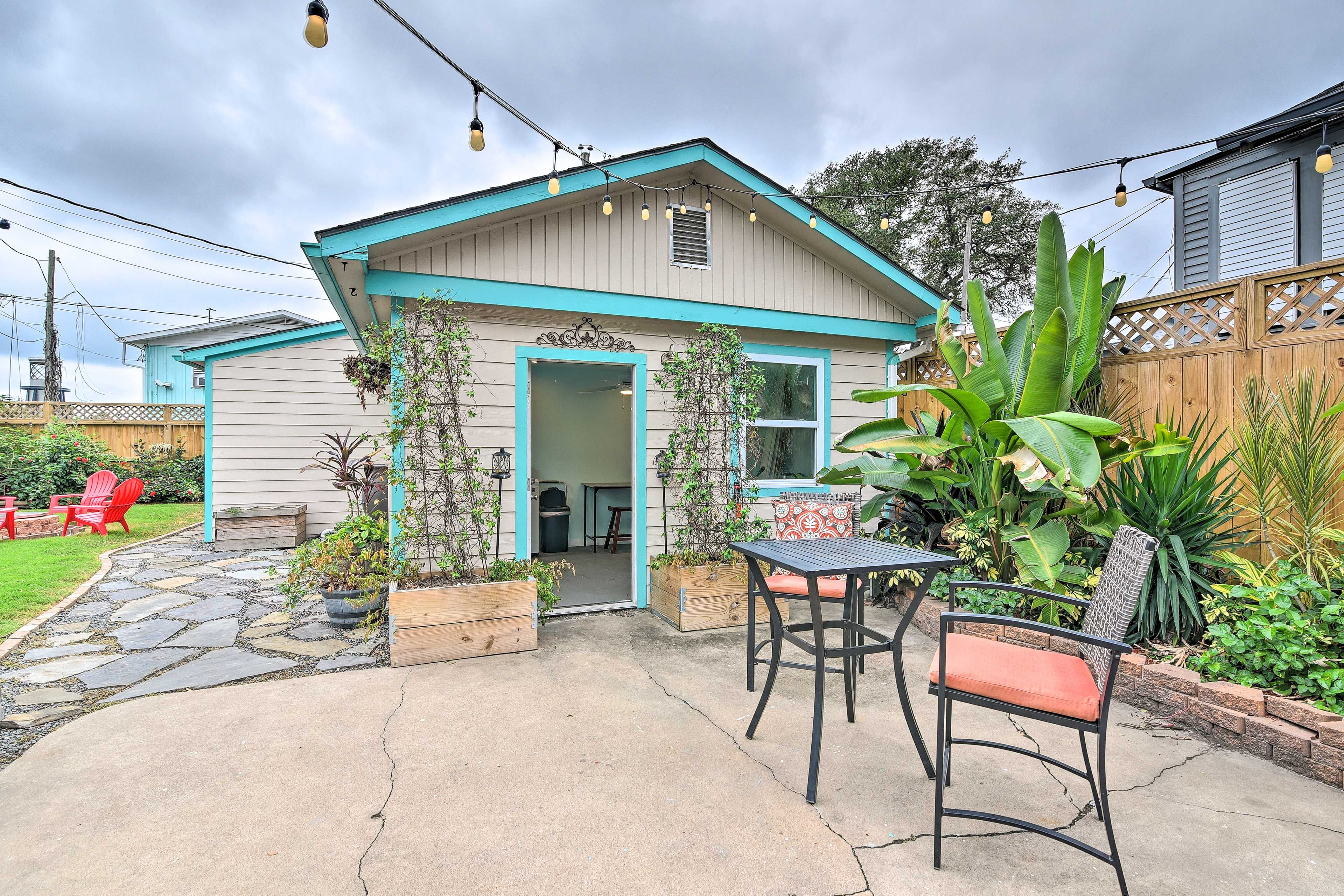 Detached Laundry Shed | Exterior