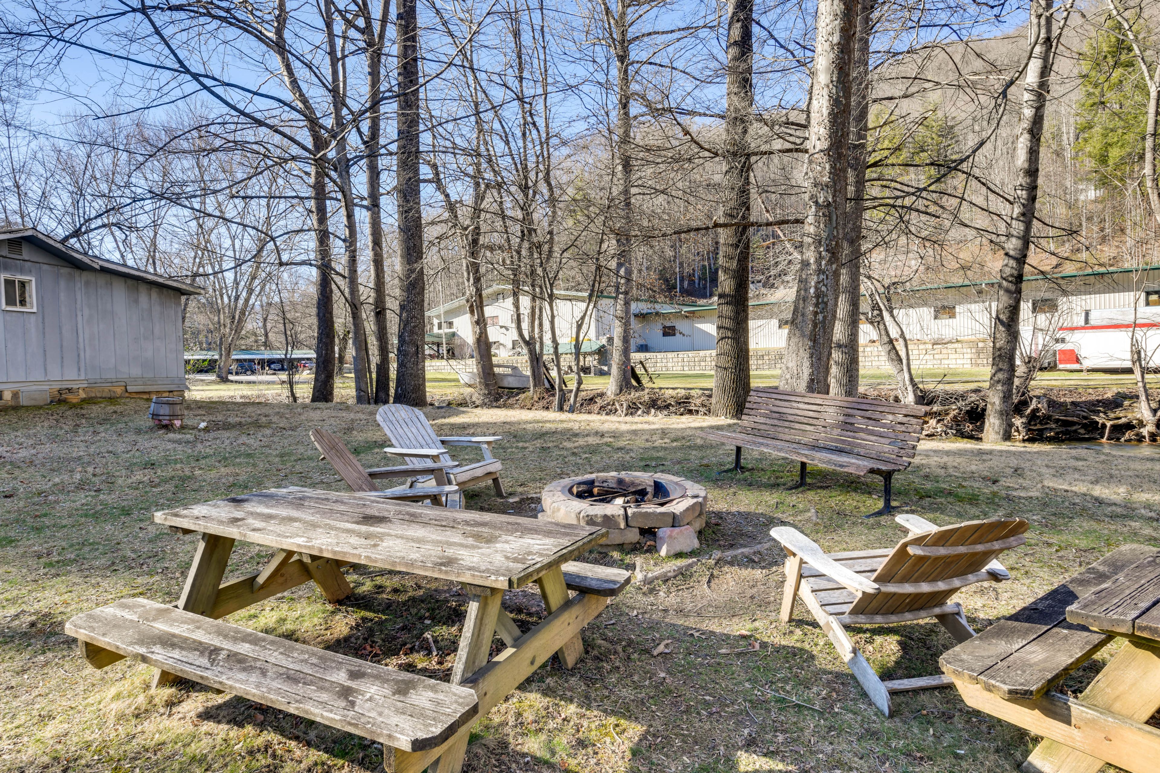 Meadowlark Motel | Fire Pits