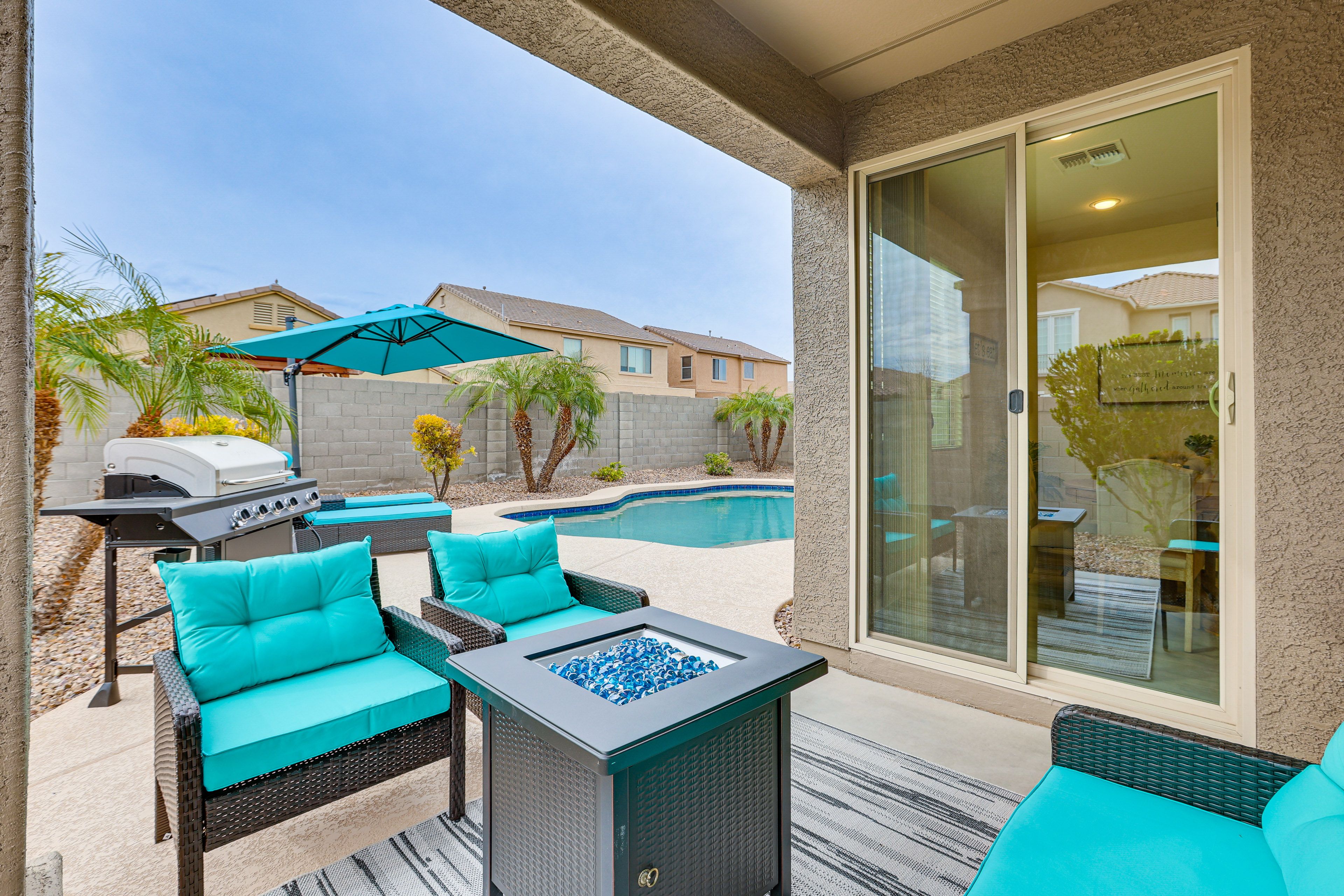 Backyard | Fire Table | Gas Grill | Outdoor Seating