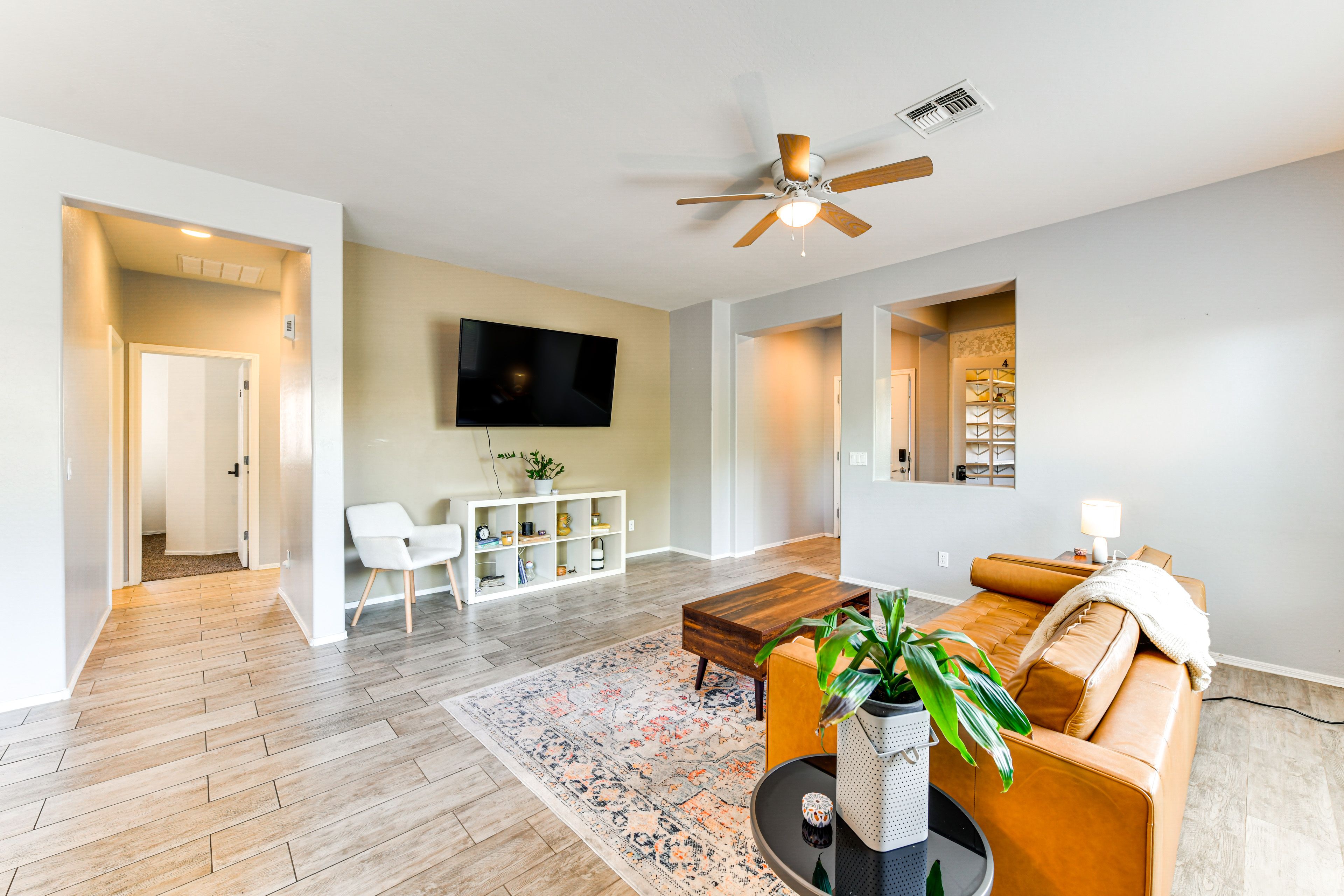Living Room | Smart TV