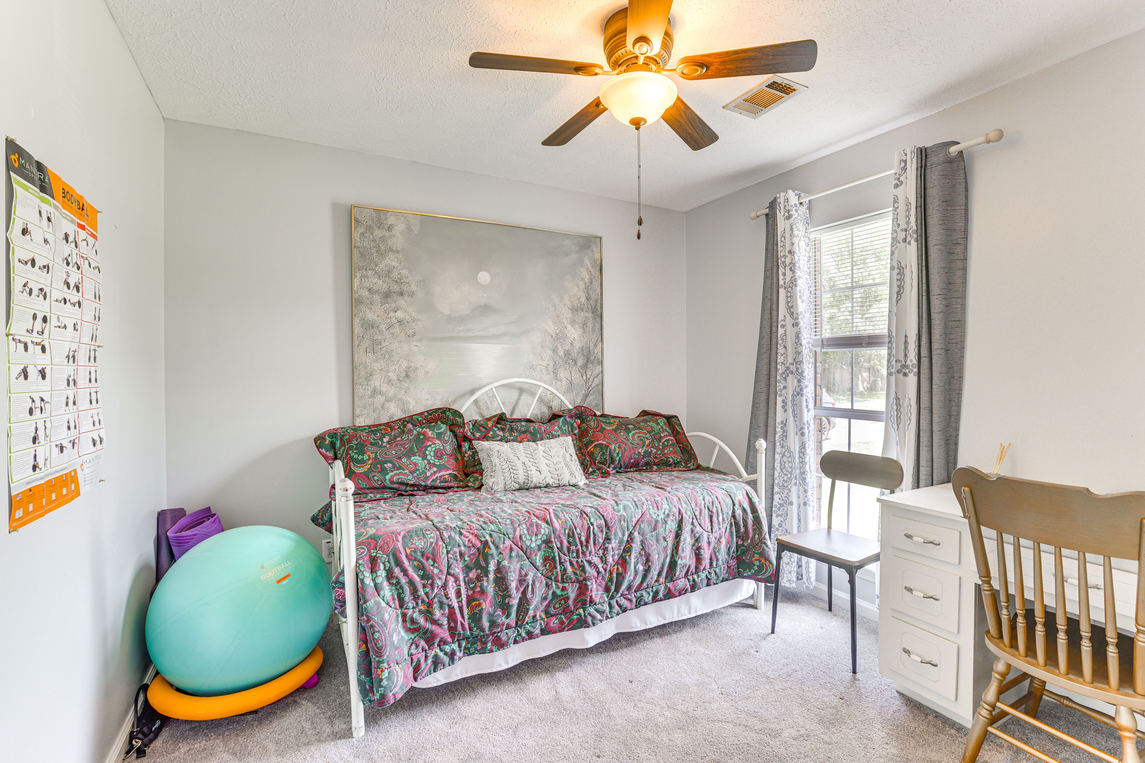 Bedroom 3 | Twin Daybed w/ Twin Trundle