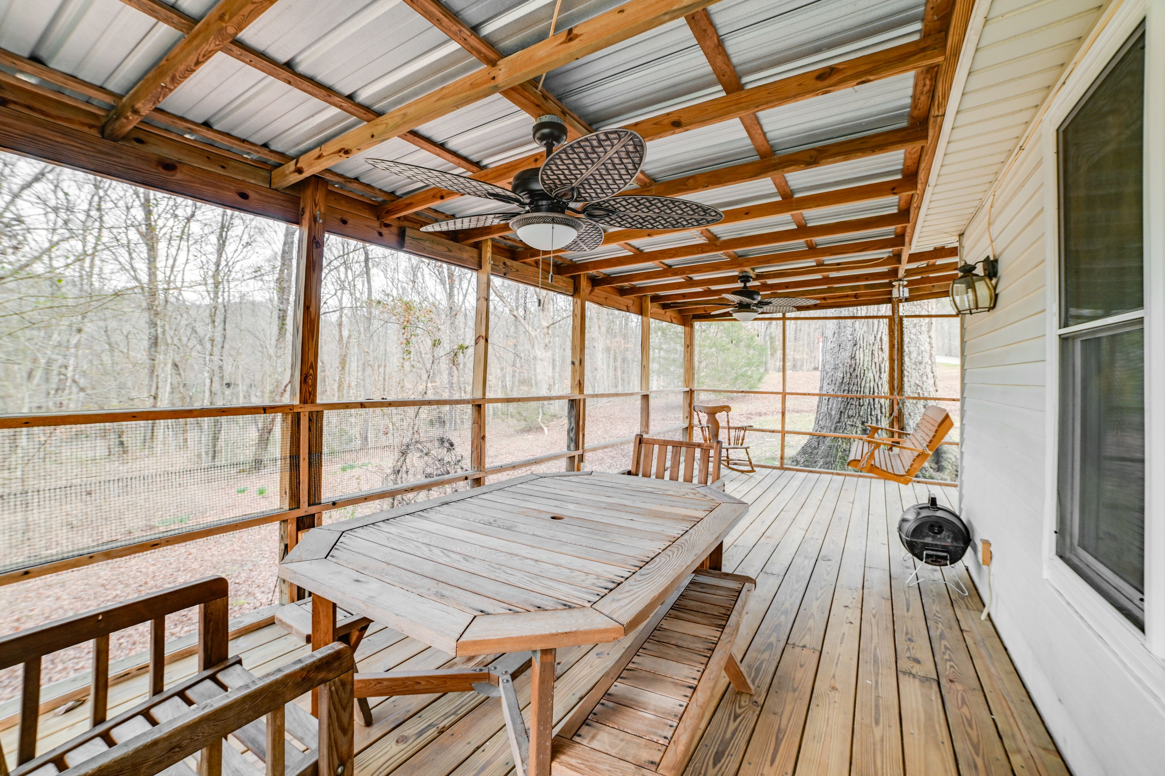Stewart Vacation Rental | 2BR | 1BA | Stairs Required | 850 Sq Ft