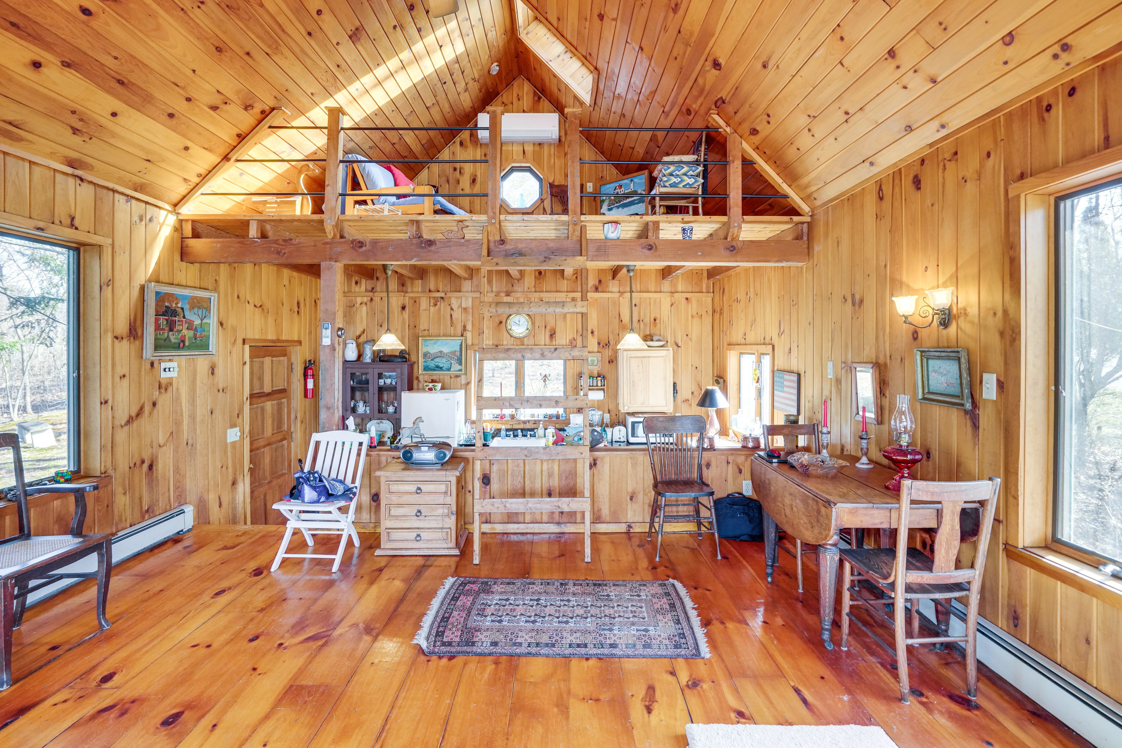 Cabin Interior | Bonus Loft
