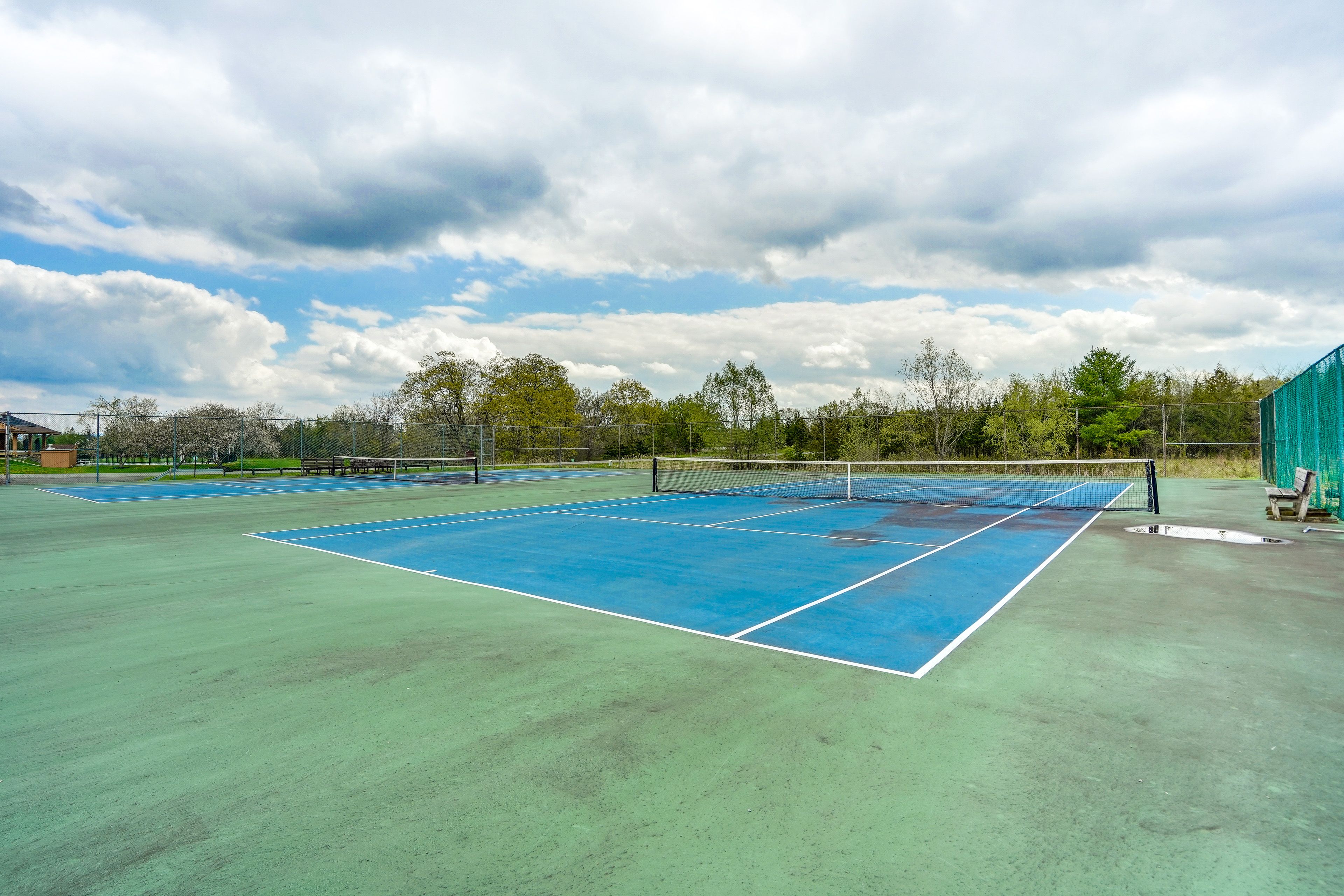 2 Tennis Courts | Large Dog Park