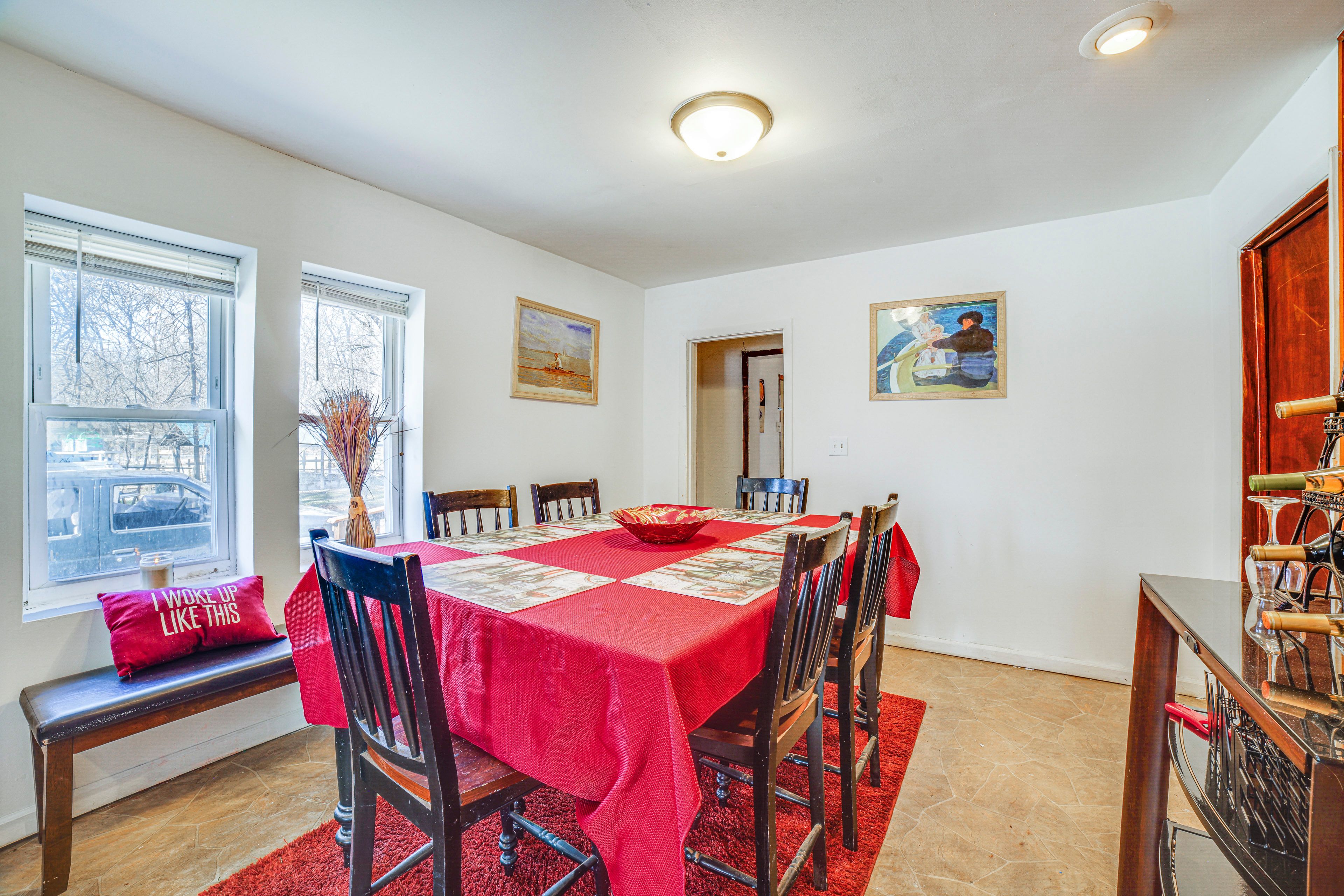 Dining Area | Dishware/Flatware