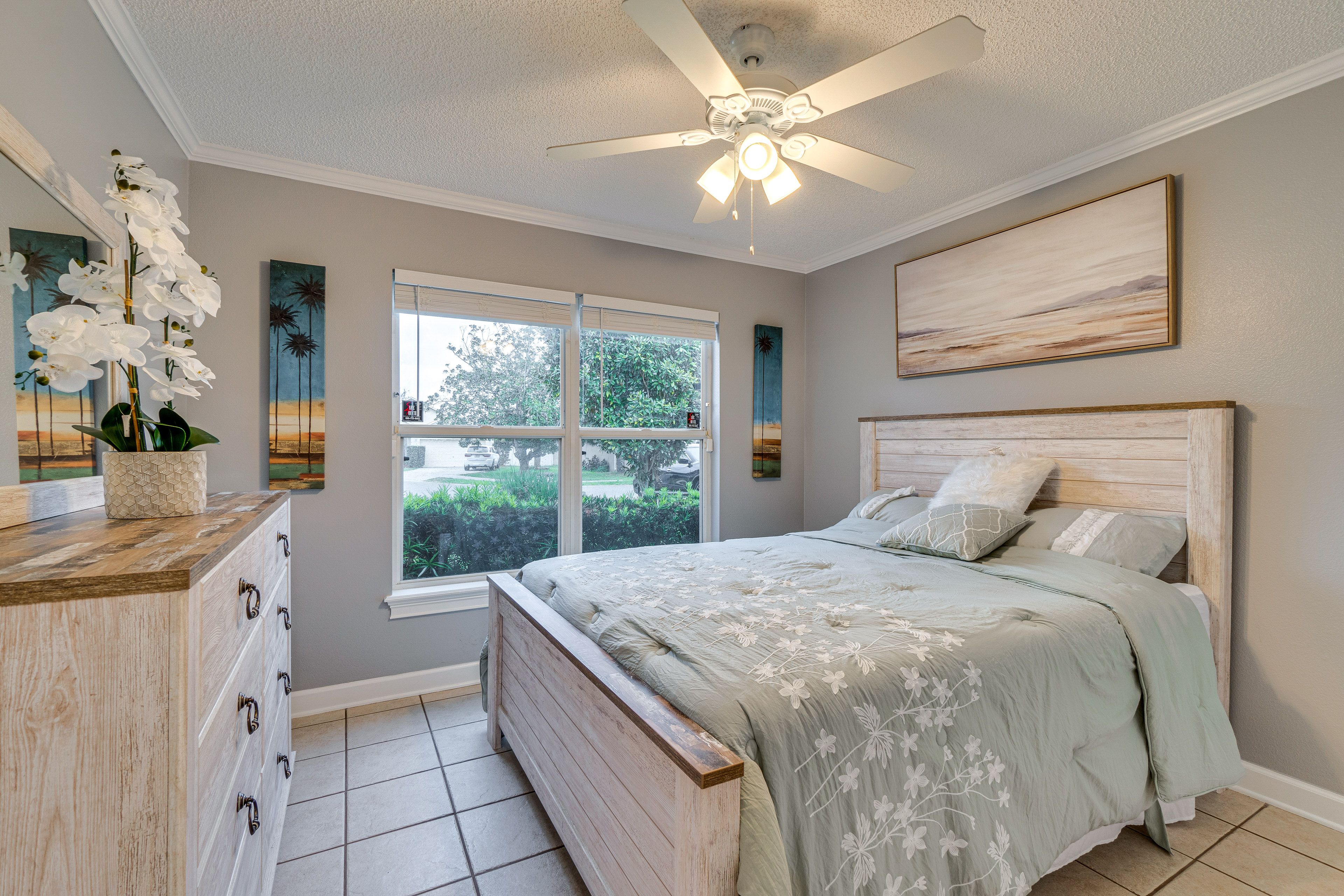 Bedroom 2 | Queen Bed