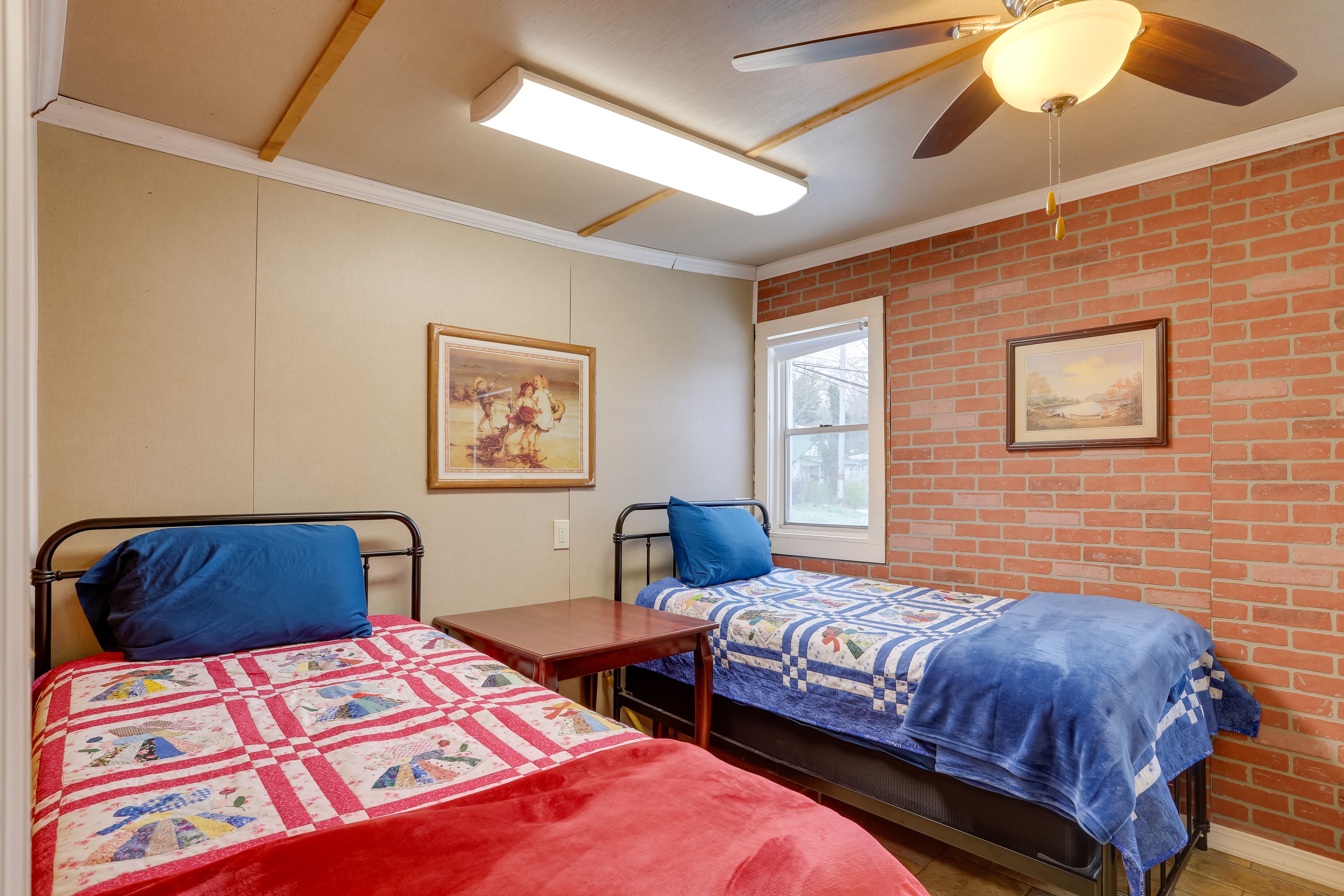 Bedroom 3 | 2 Twin Beds | Top Floor