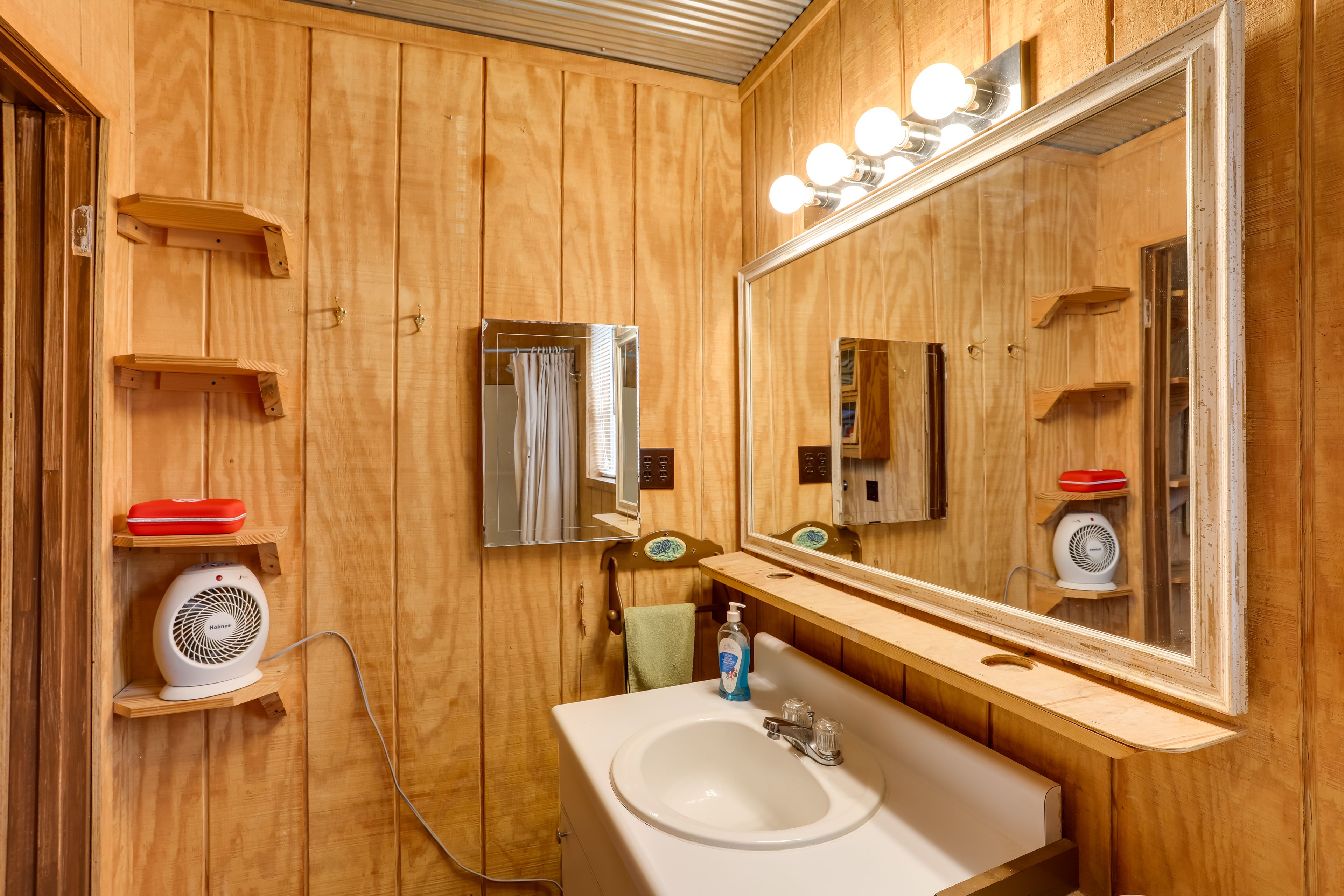 Bathroom | Complimentary Toiletries