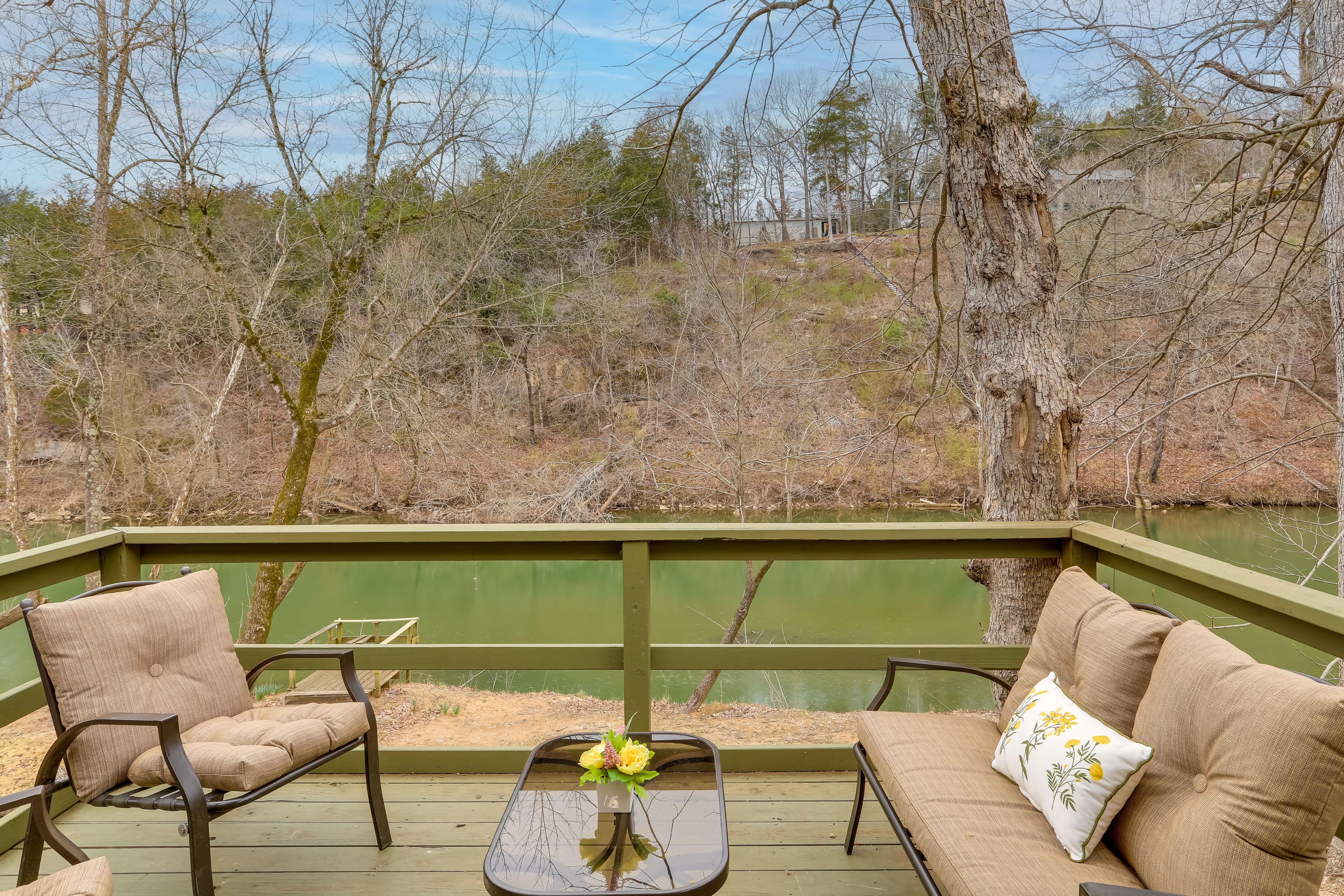 Private Deck | Outdoor Seating