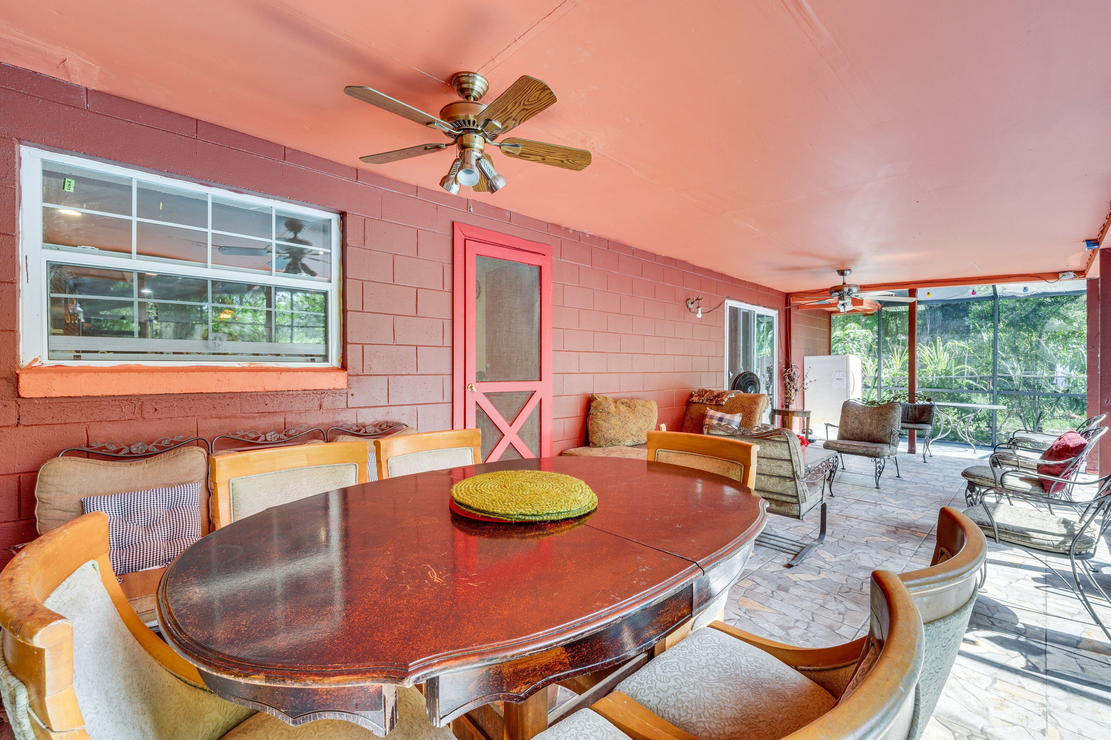 Furnished Lanai