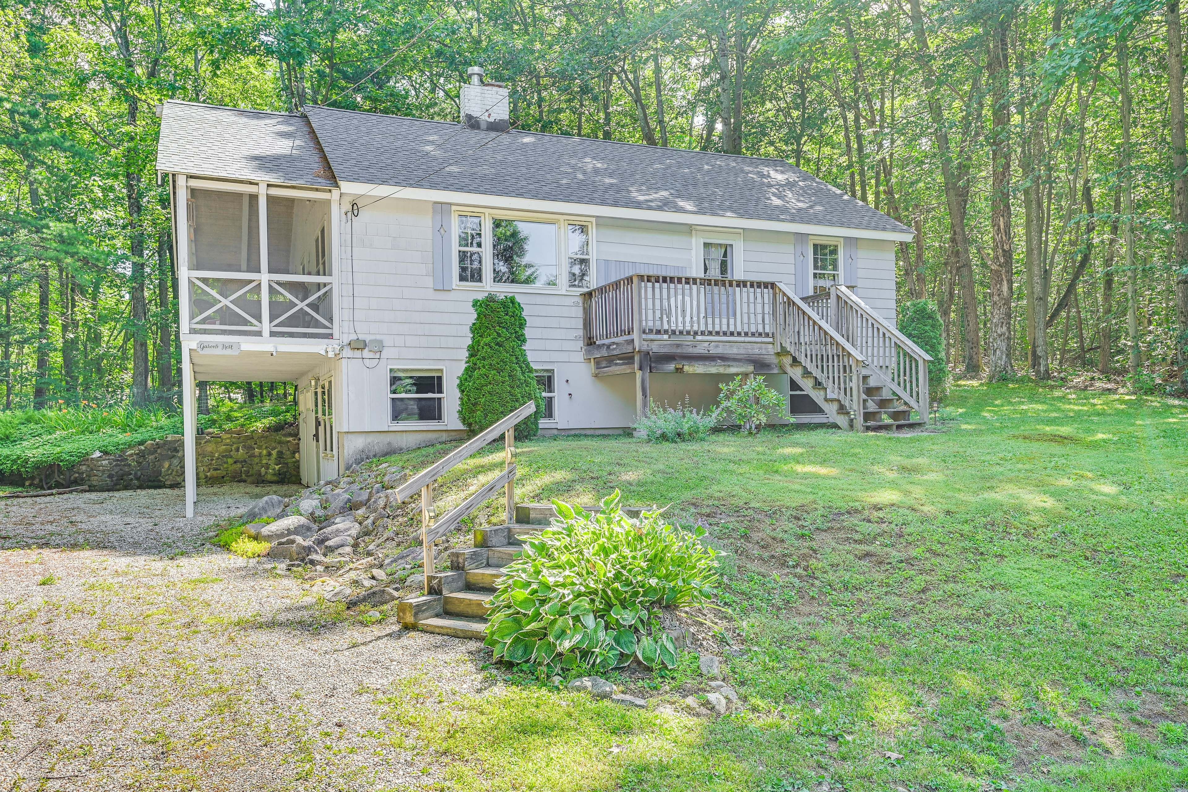 Property Exterior | Driveway Parking (2 Vehicles)