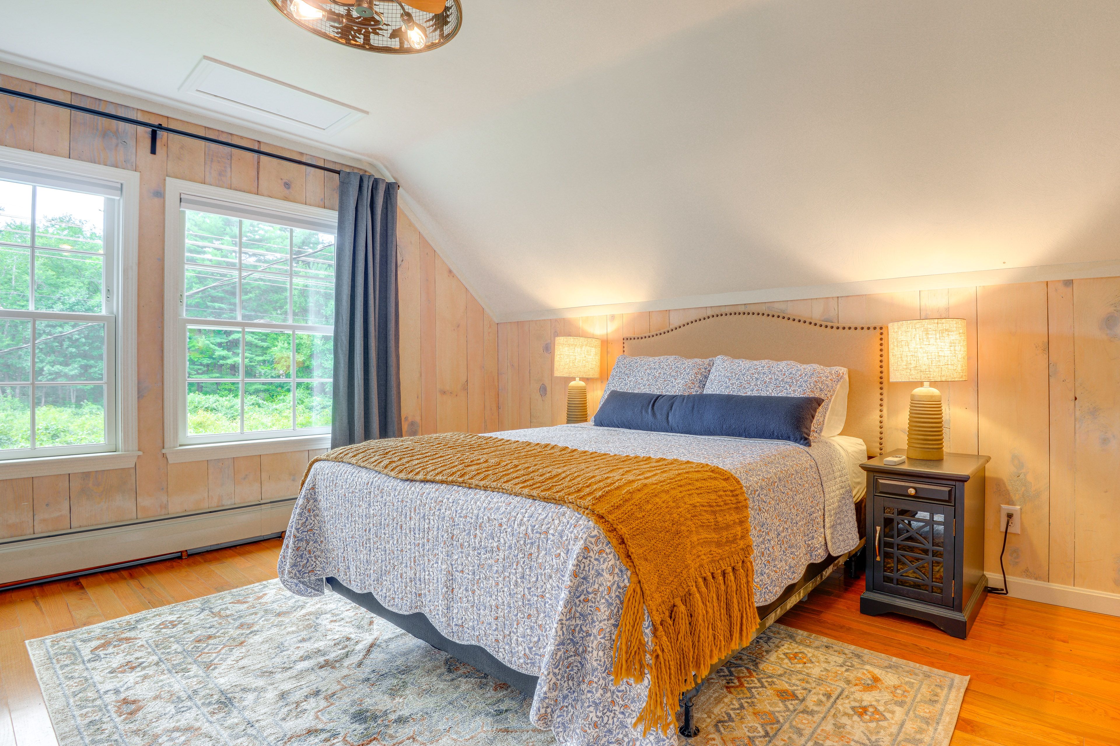 Bedroom 3 | 2nd Floor | Queen Bed