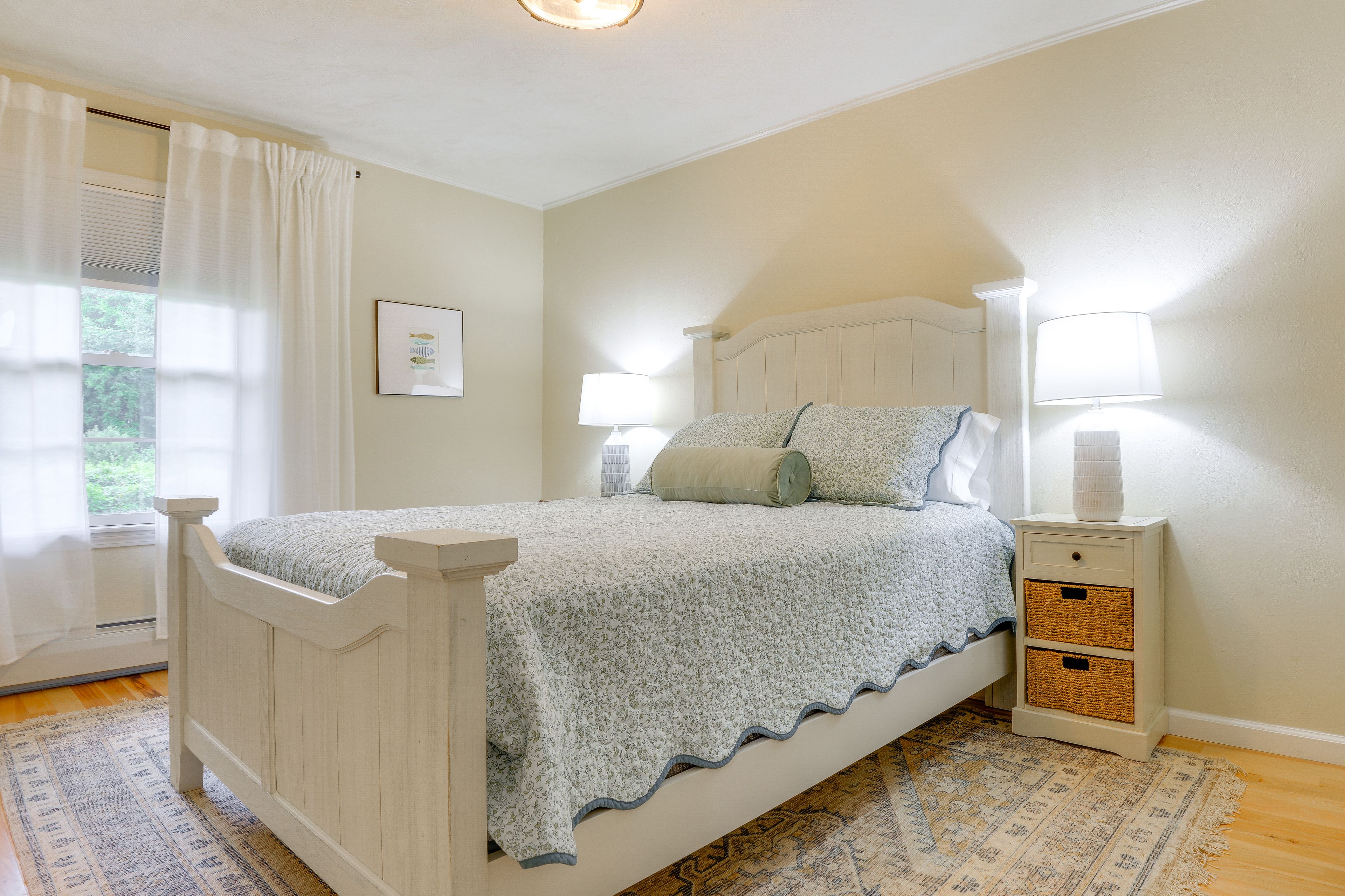 Bedroom 1 | 1st Floor | Queen Bed