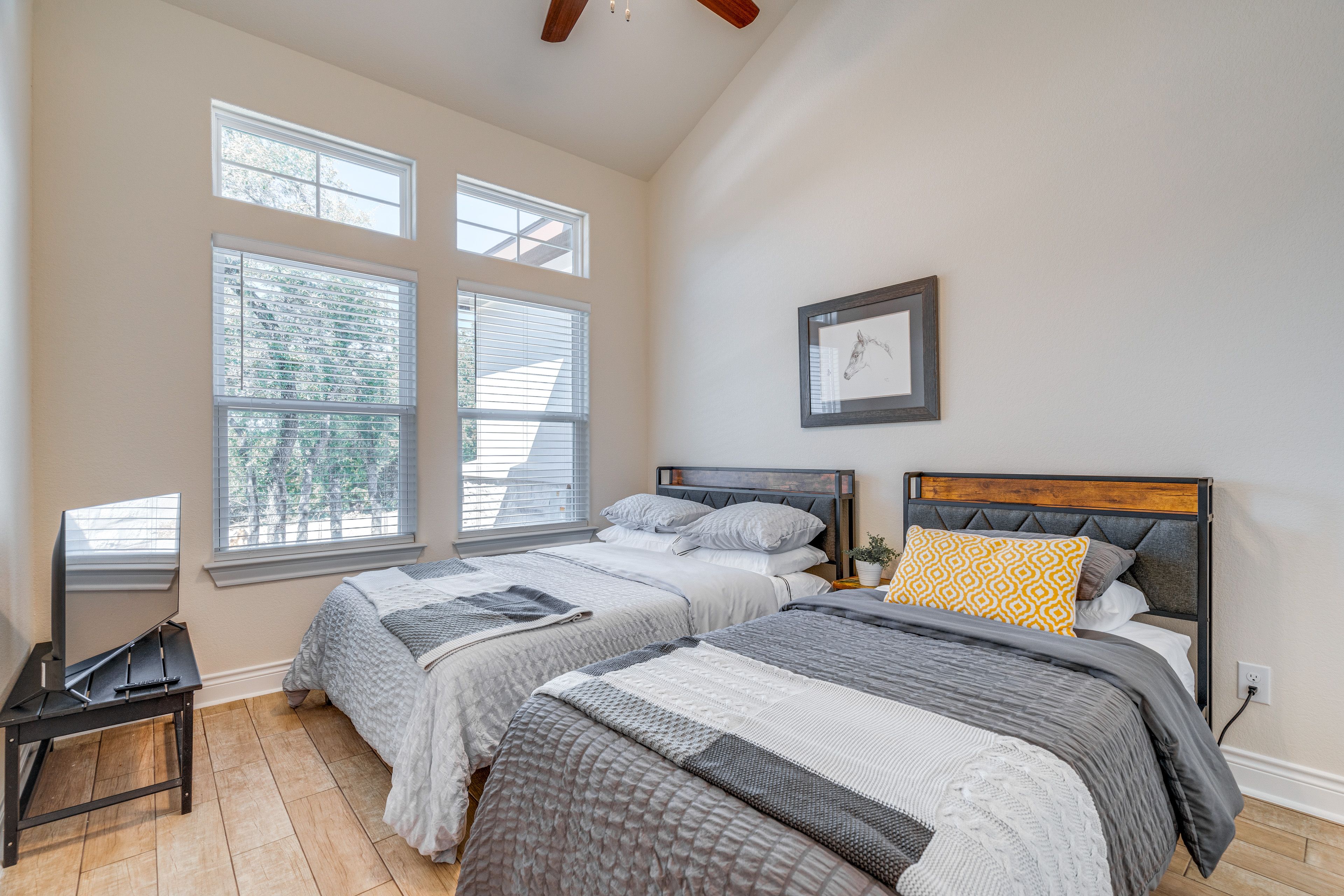 Bedroom 2 | Full Bed | Twin Bed