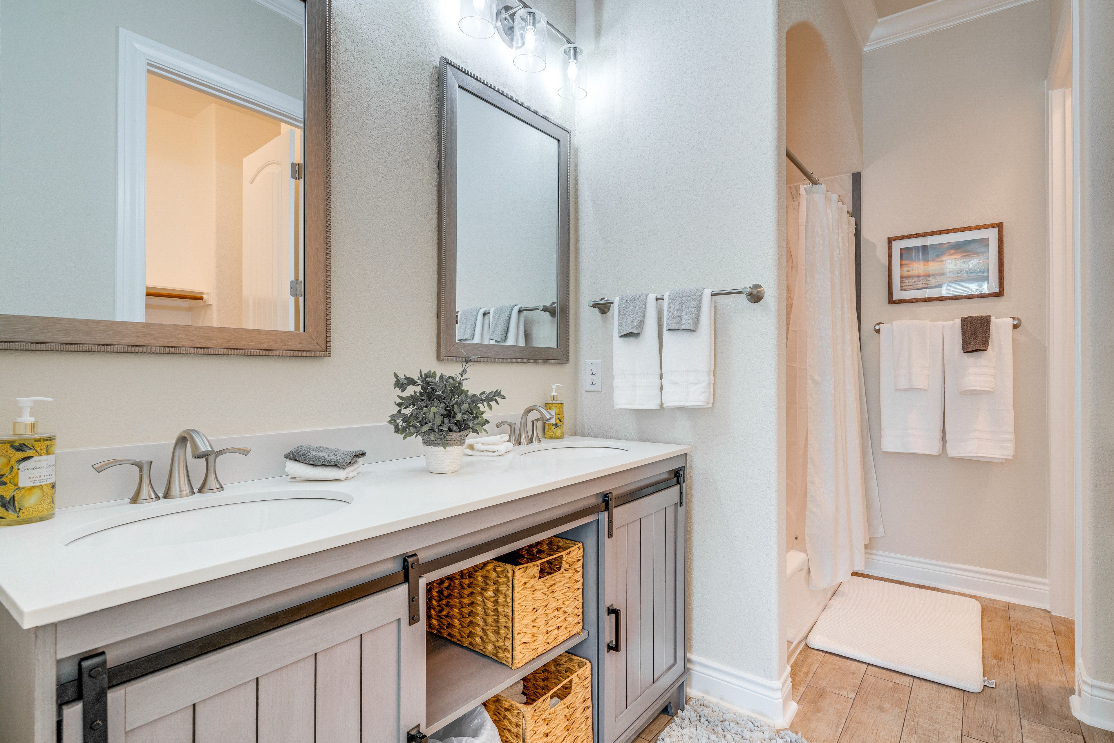 Full Bathroom