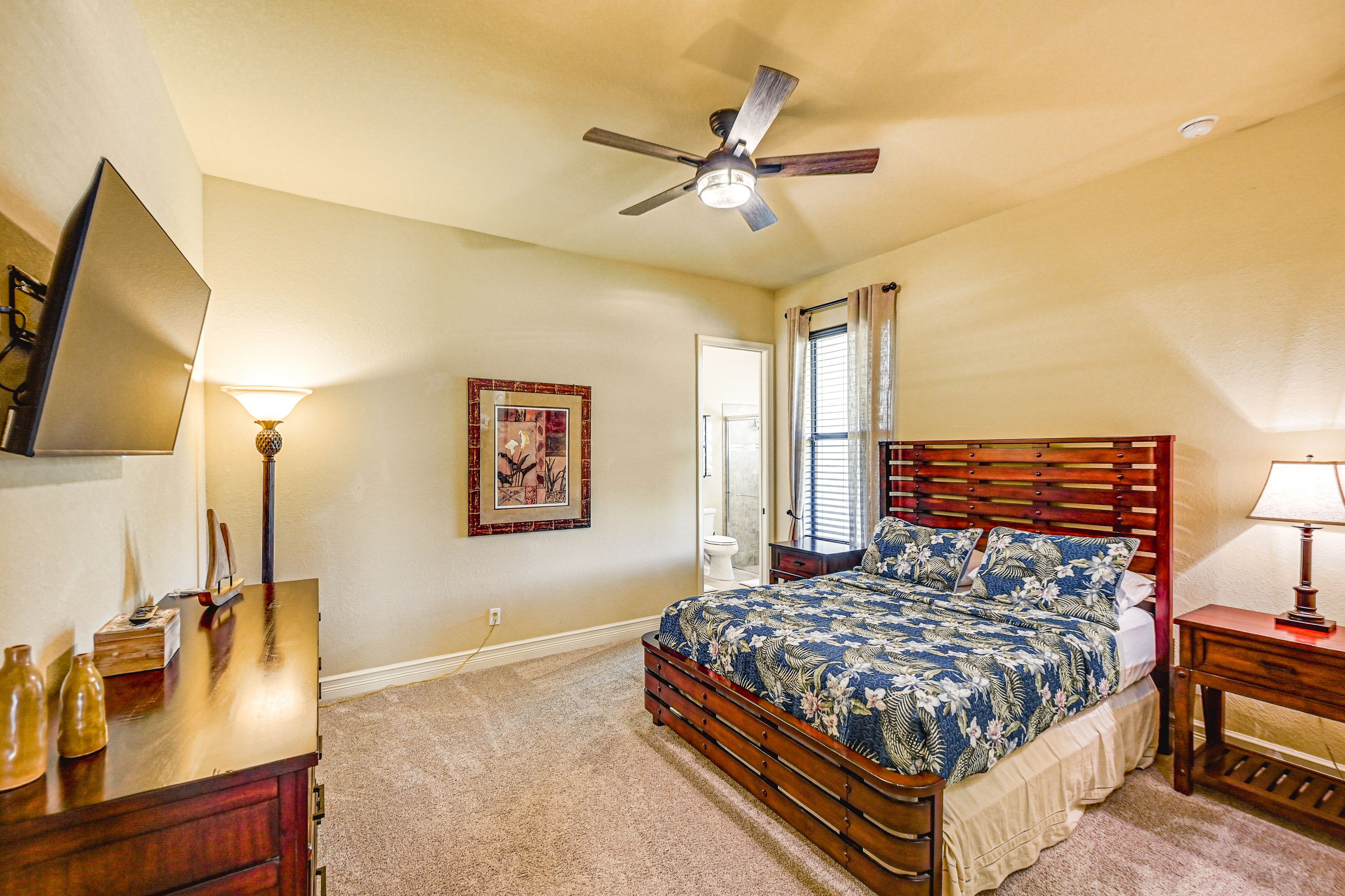 Bedroom 2 | Queen Bed | En-Suite
