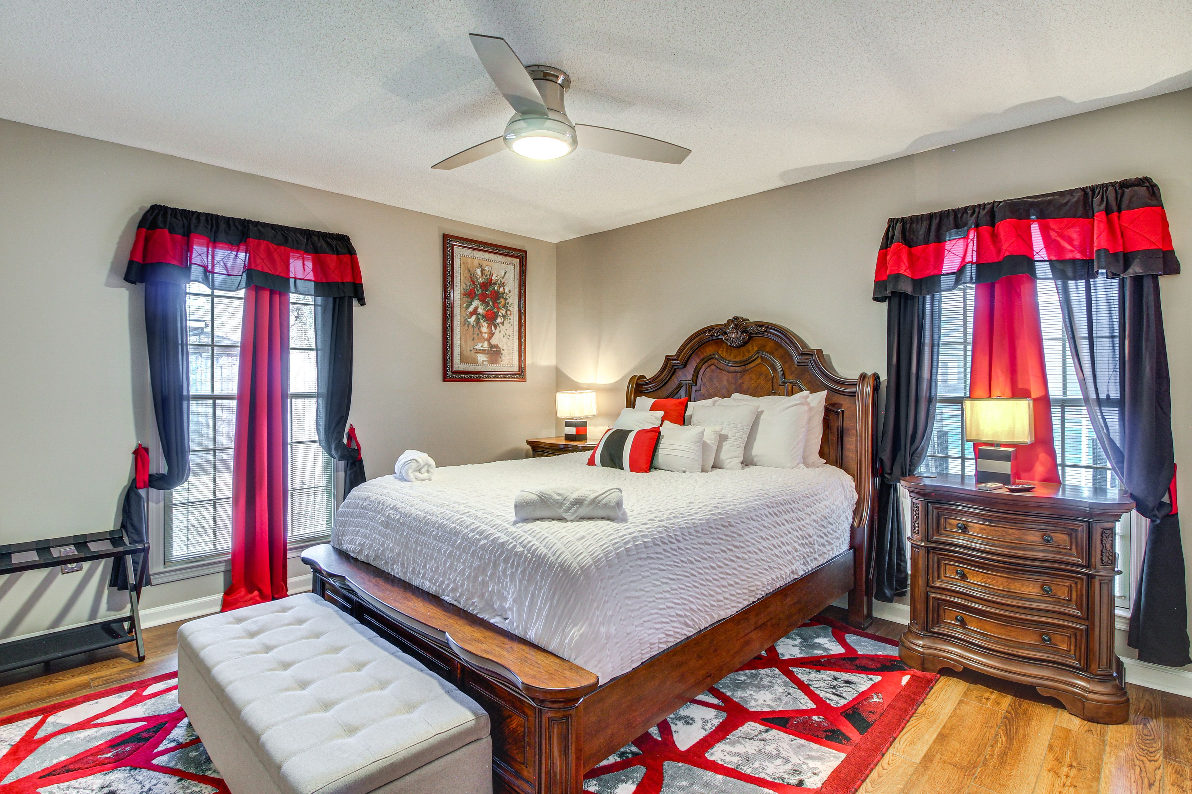 Bedroom 3 | Queen Bed | Smart TV