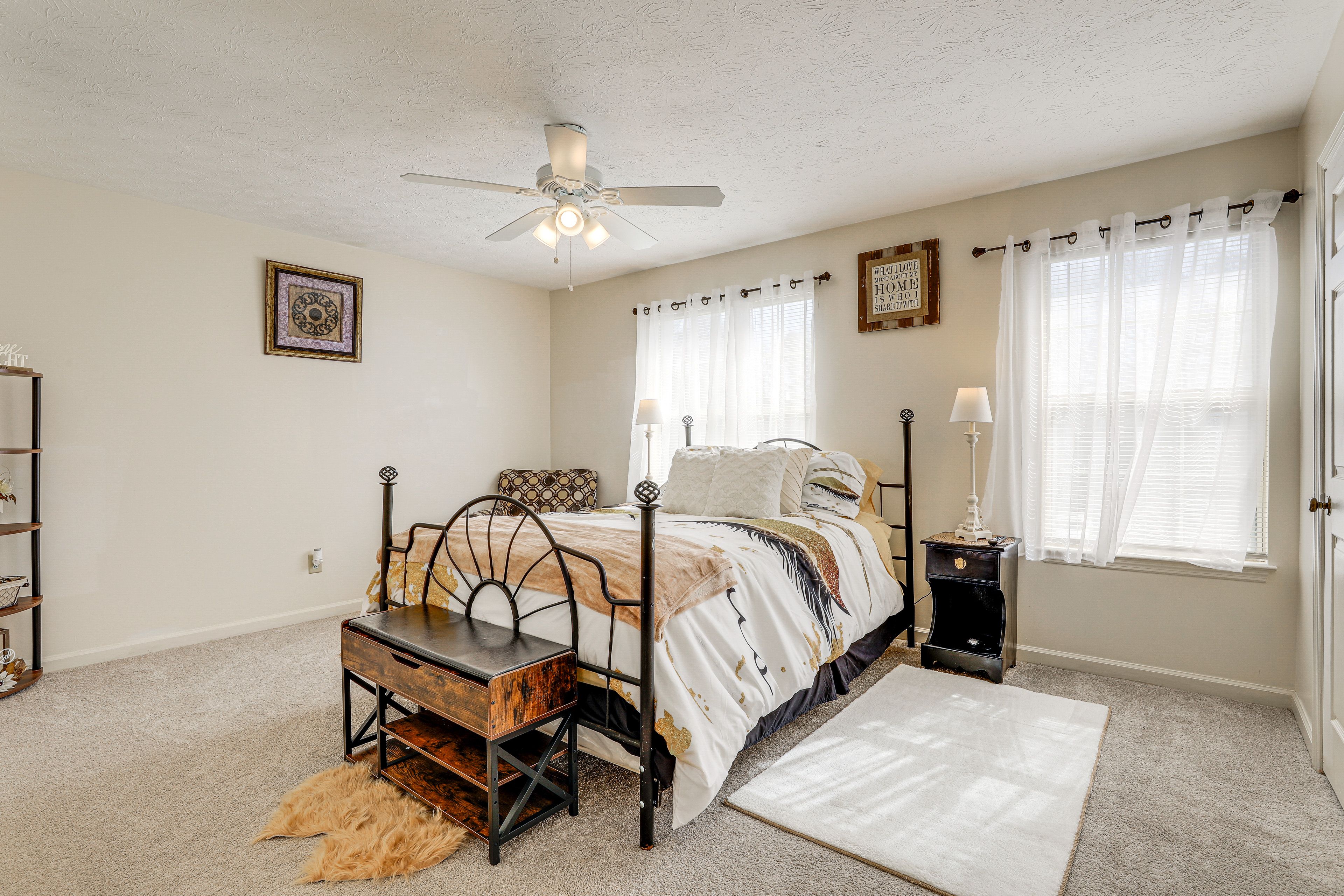 Bedroom 1 | Queen Bed | 2nd Floor | Linens Provided | En-Suite