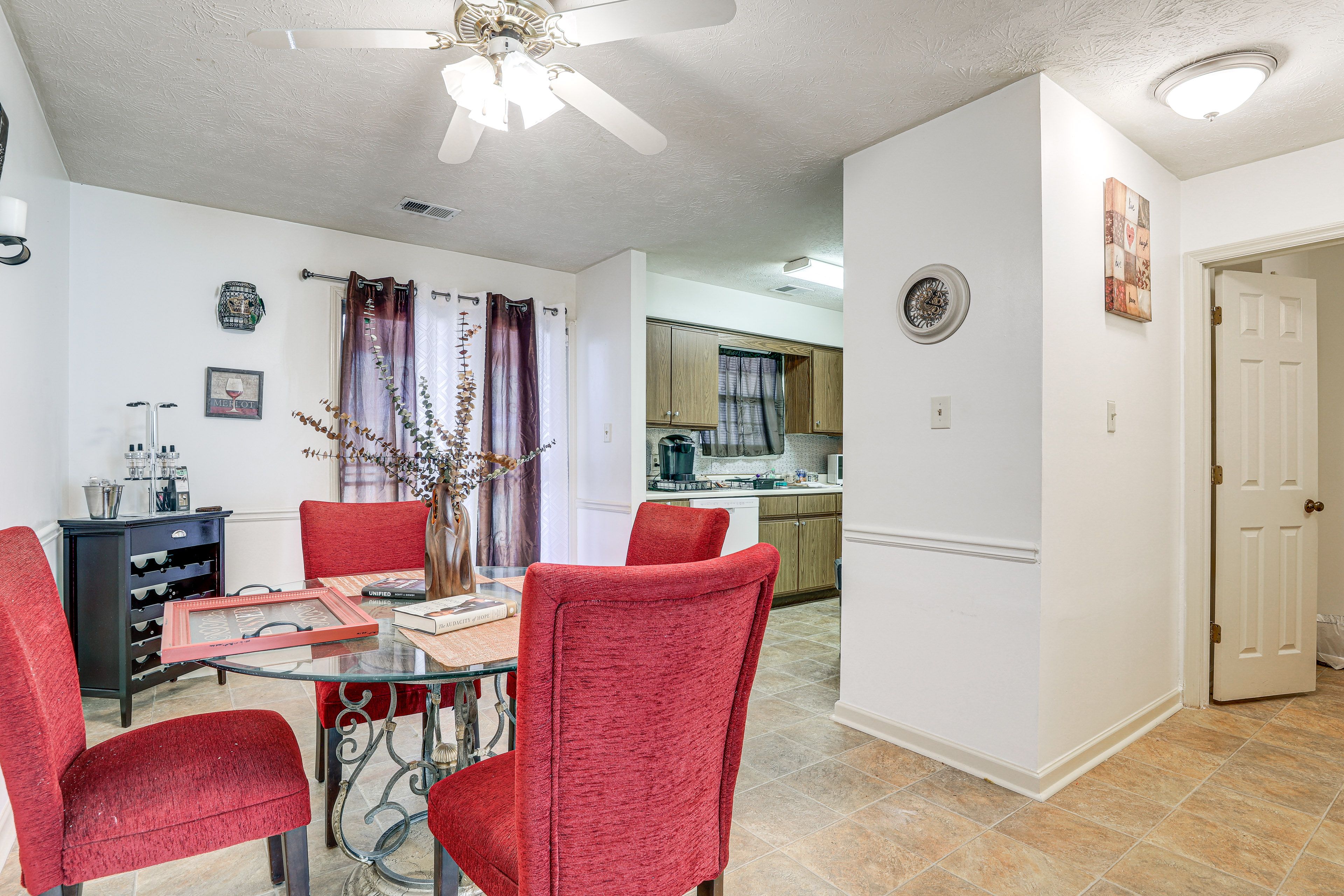 Dining Area | 1st Floor | Dishware/Flatware | Trash Bags/Paper Towels