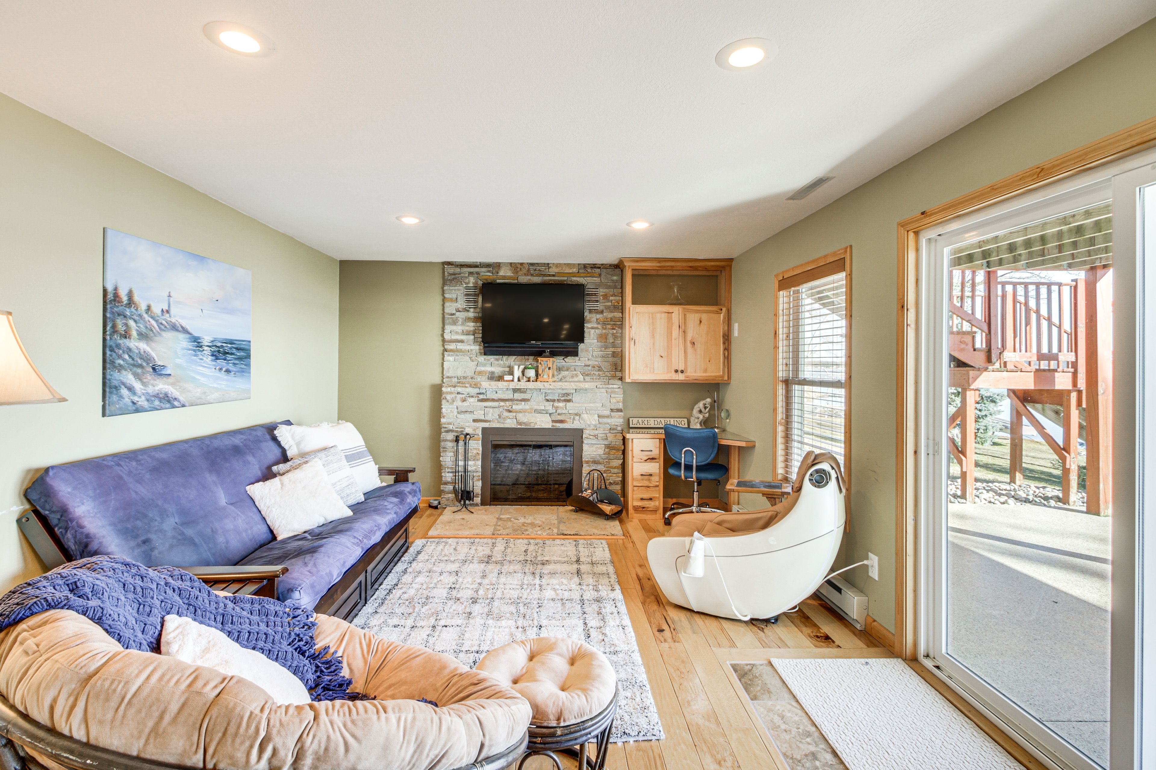 Alexandria Vacation Rental | 1BR | 1BA | Stairs Required | 900 Sq Ft