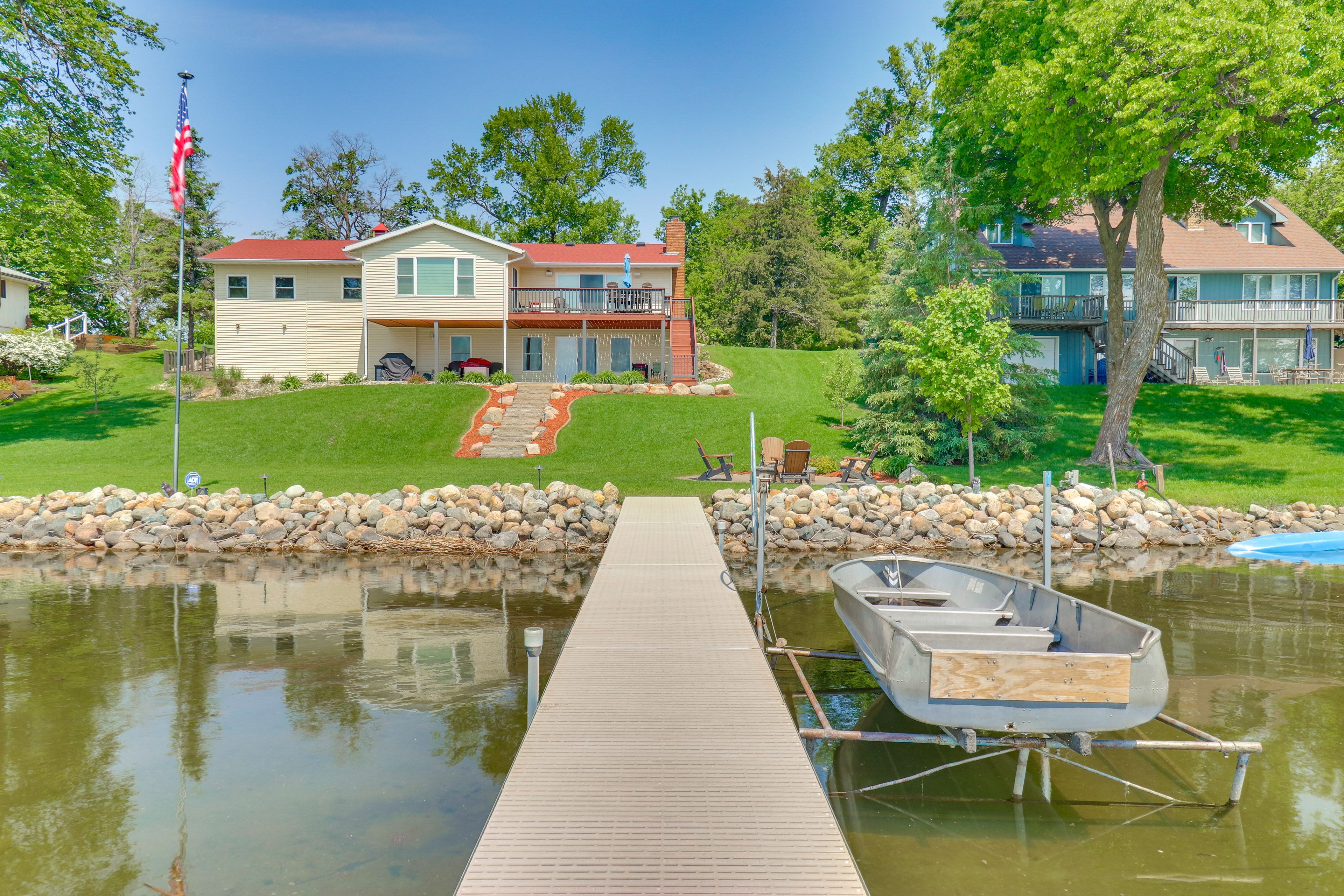 Seasonal Boat Dock (Available in Summer)