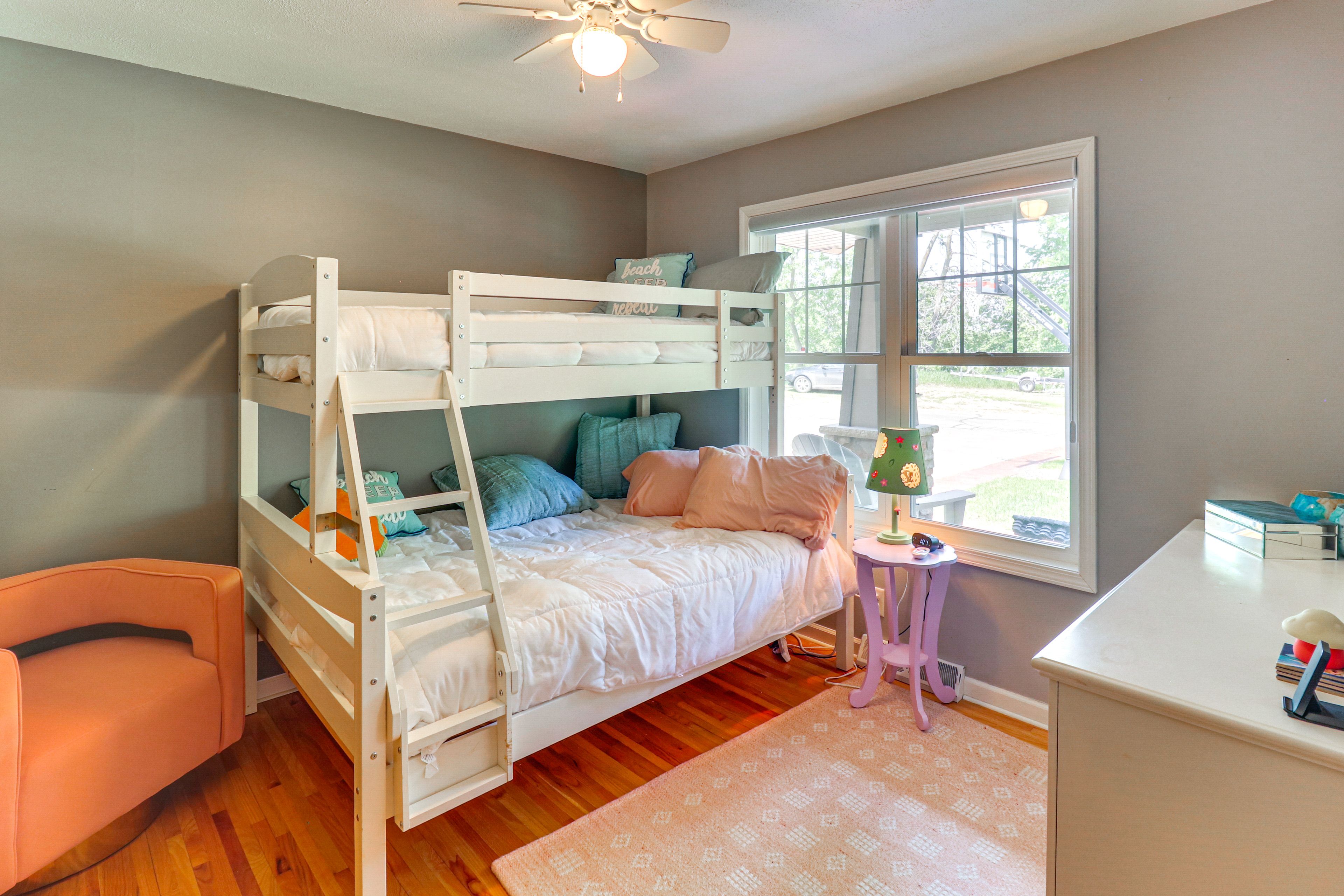 Bedroom 2 | Twin/Full Bunk Bed | Main Level