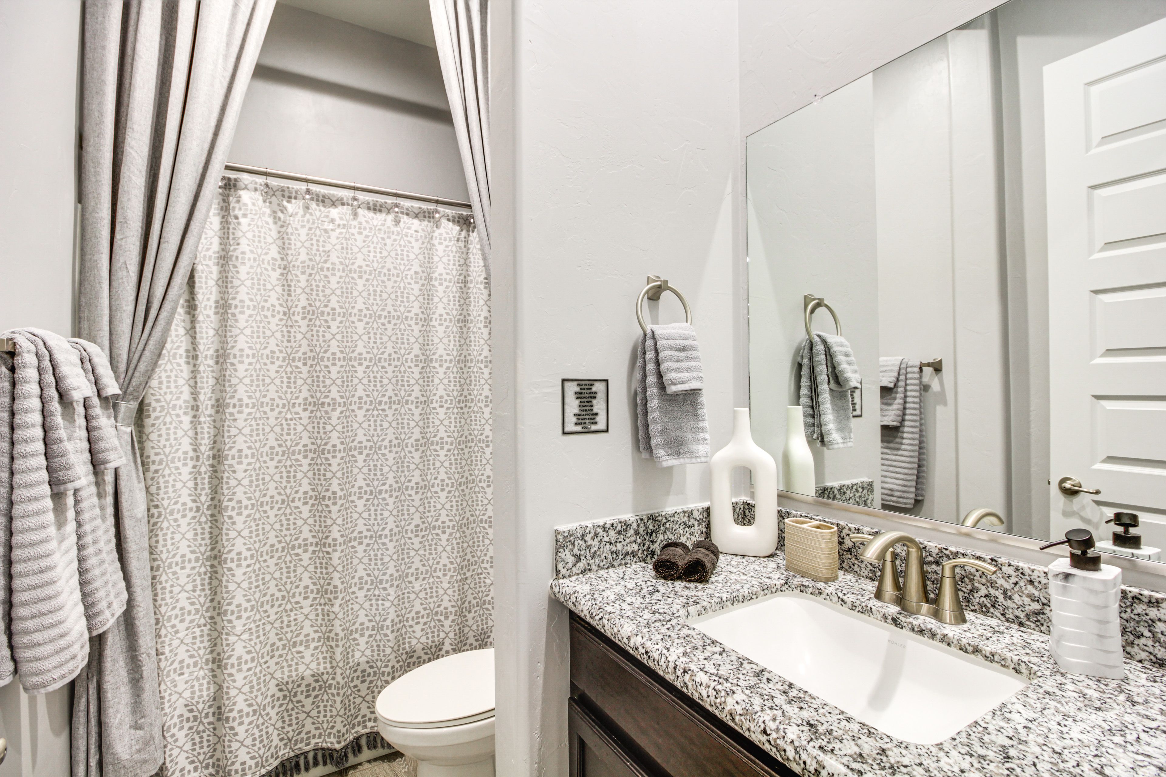 Full Bathroom