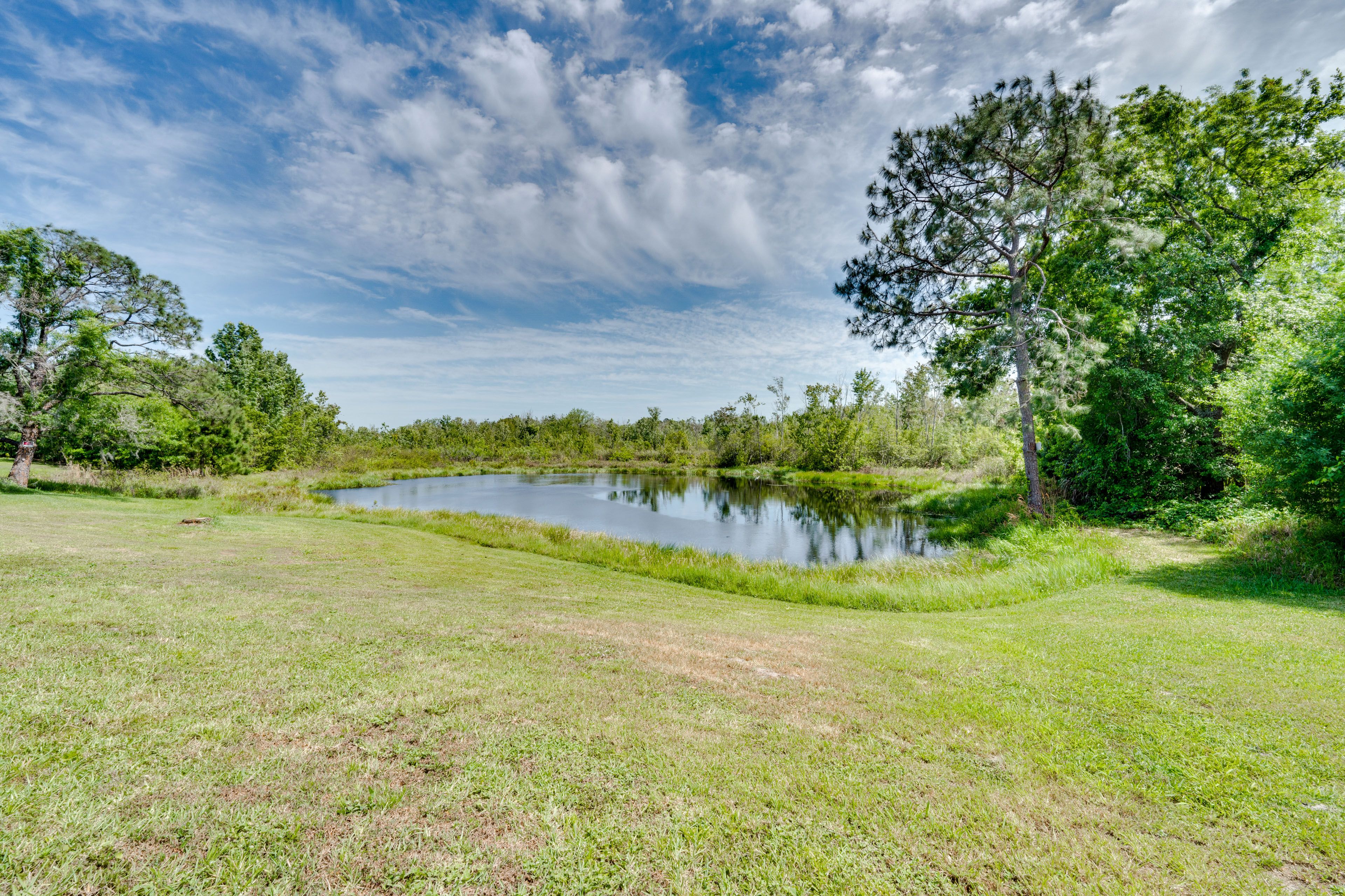 Backyard | Pond Access