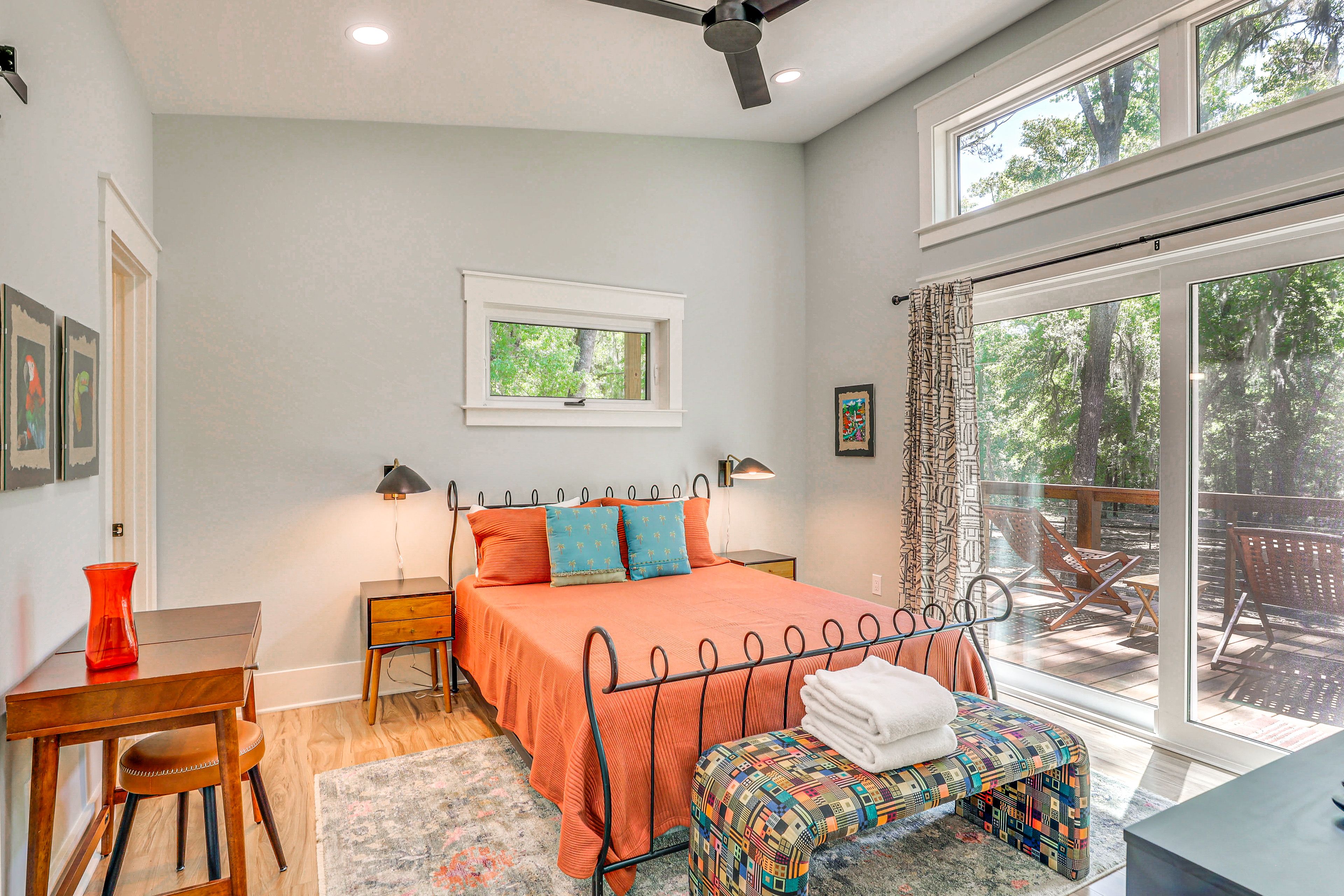 Bedroom 1 | Queen Bed | Flat-Screen TV w/ Cable