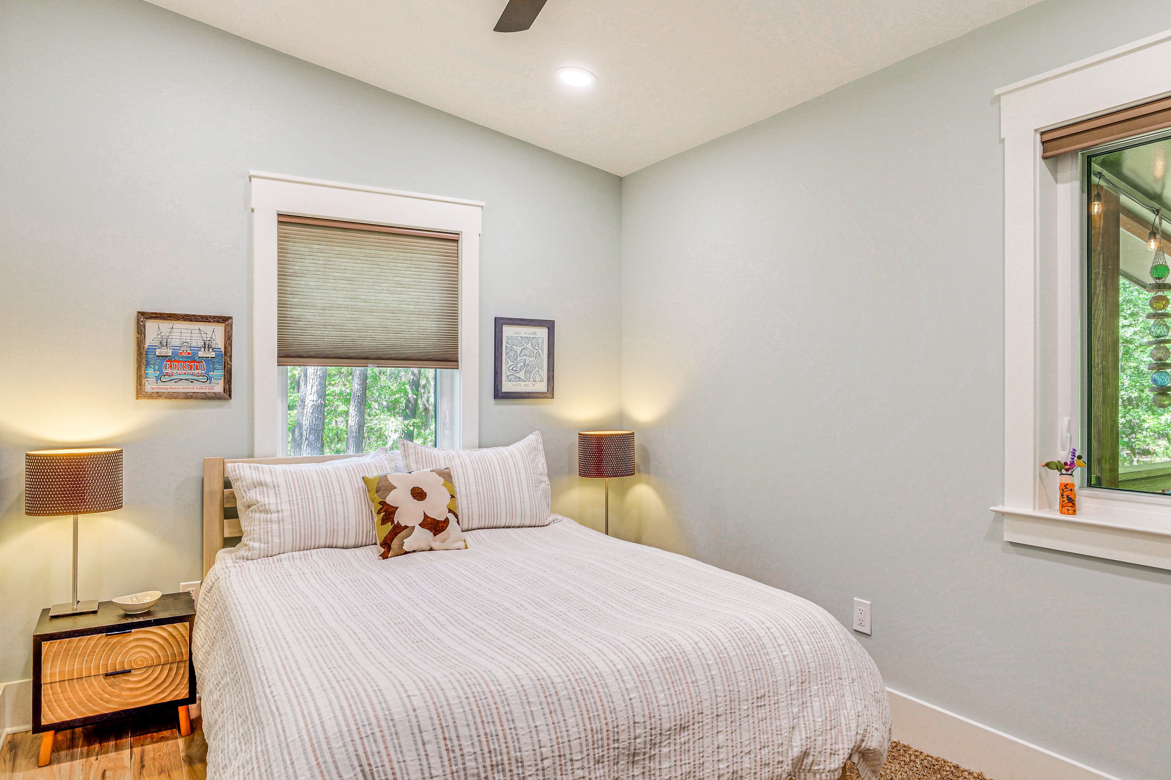Bedroom 2 | Queen Bed | Flat-Screen TV w/ Cable