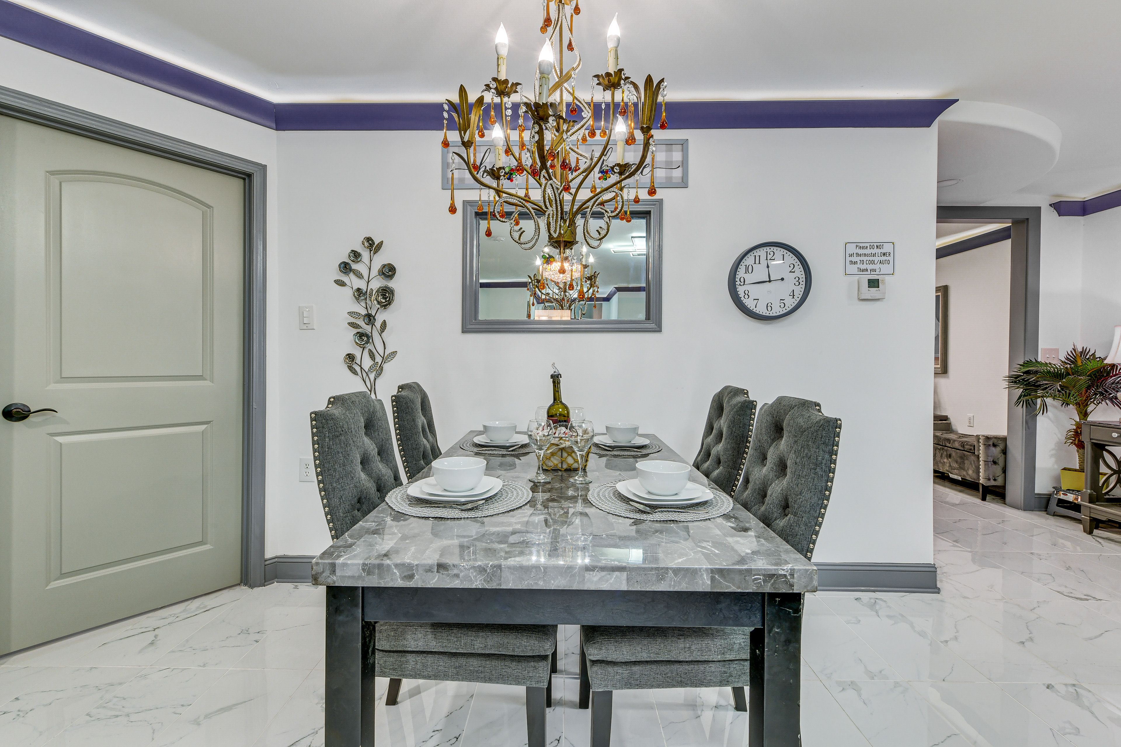 Dining Area | Dishware/Flatware Provided