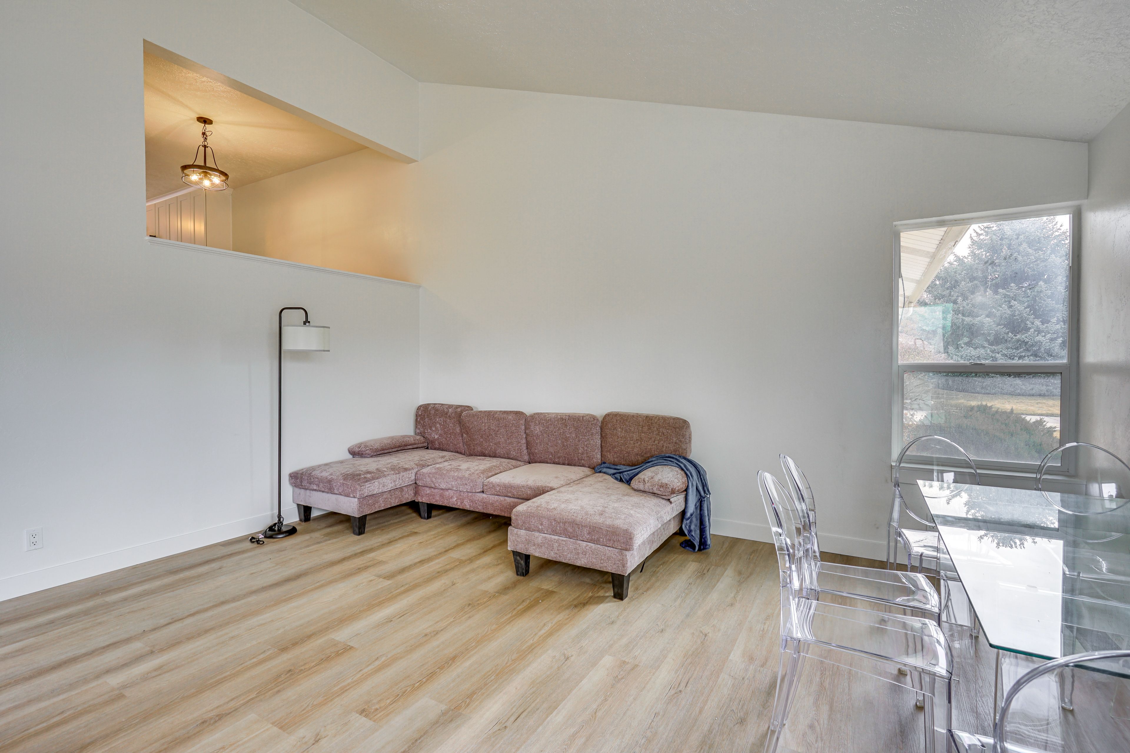 Living Room | Dining Table | Dishware & Flatware Provided