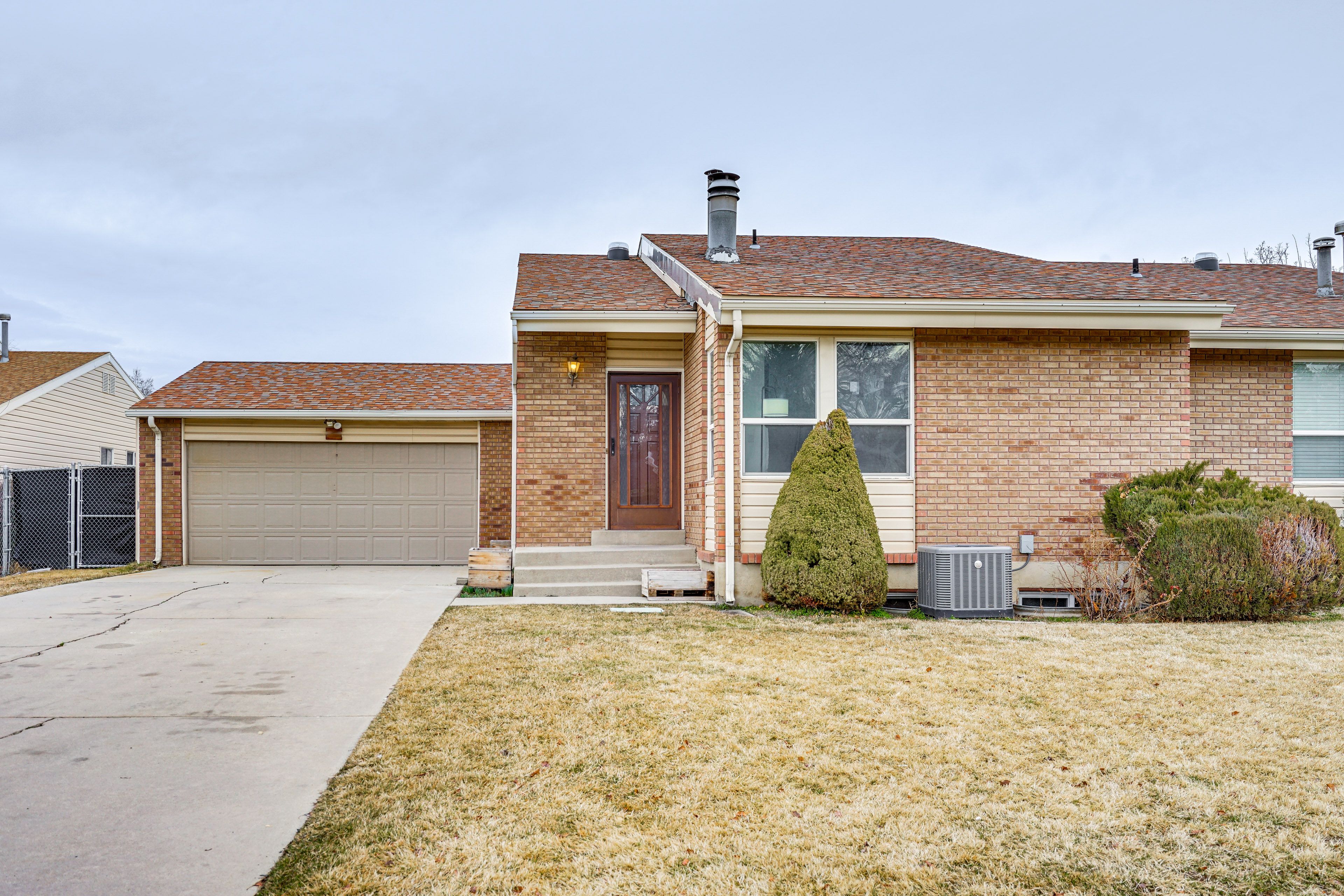 Midvale Vacation Rental | 4BR | 2BA | Stairs Required | 1,900 Sq Ft