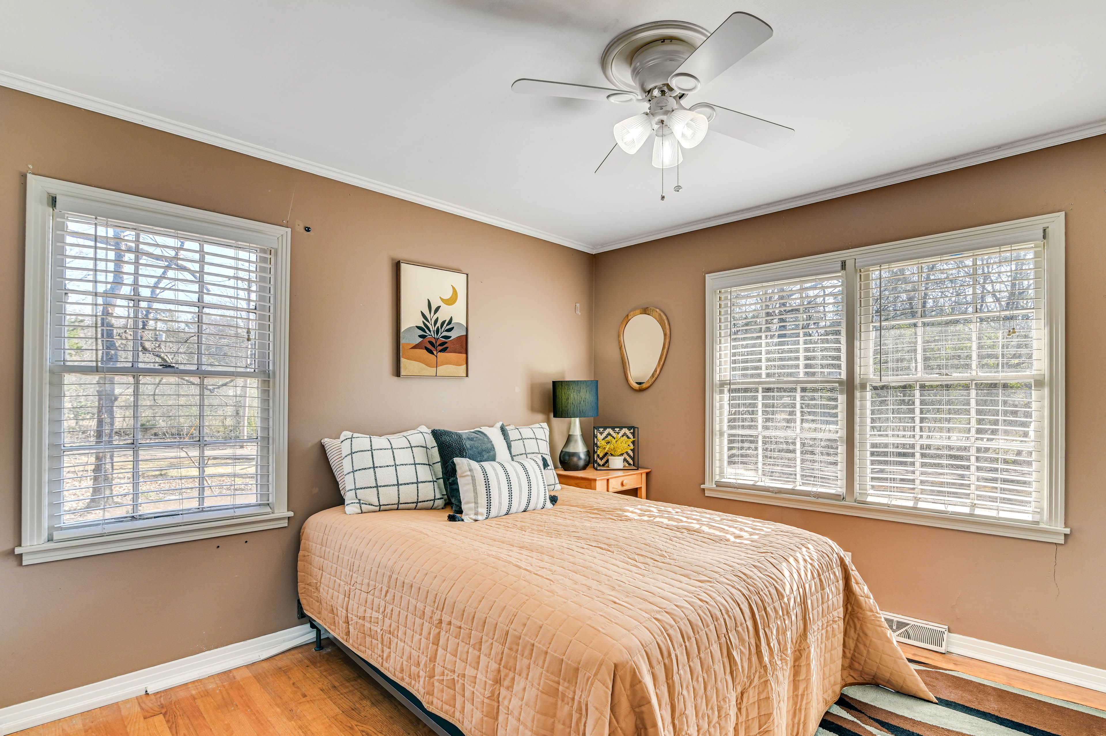 Bedroom 4 | Queen Bed