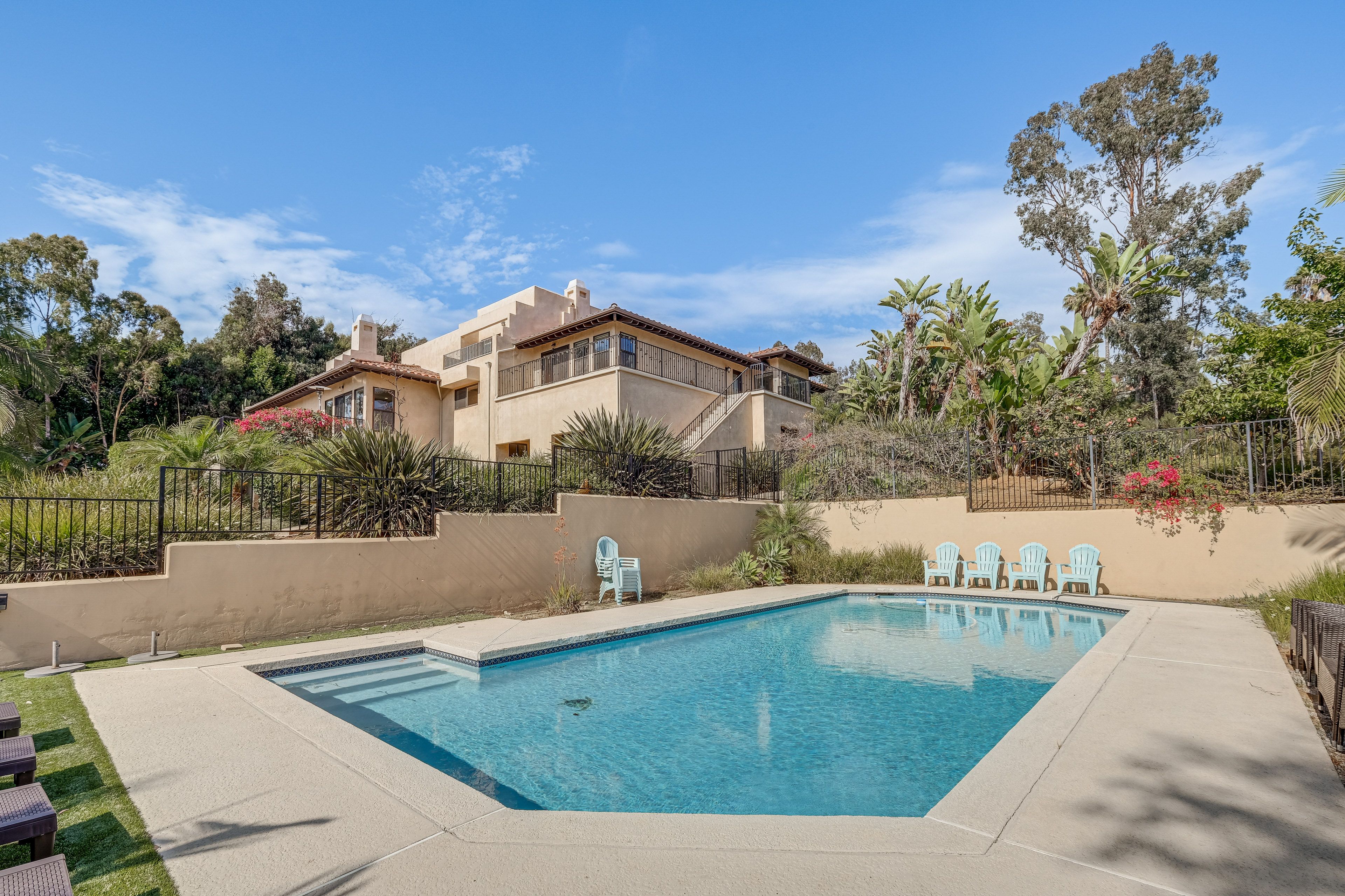 Exterior | Private Pool | Loungers