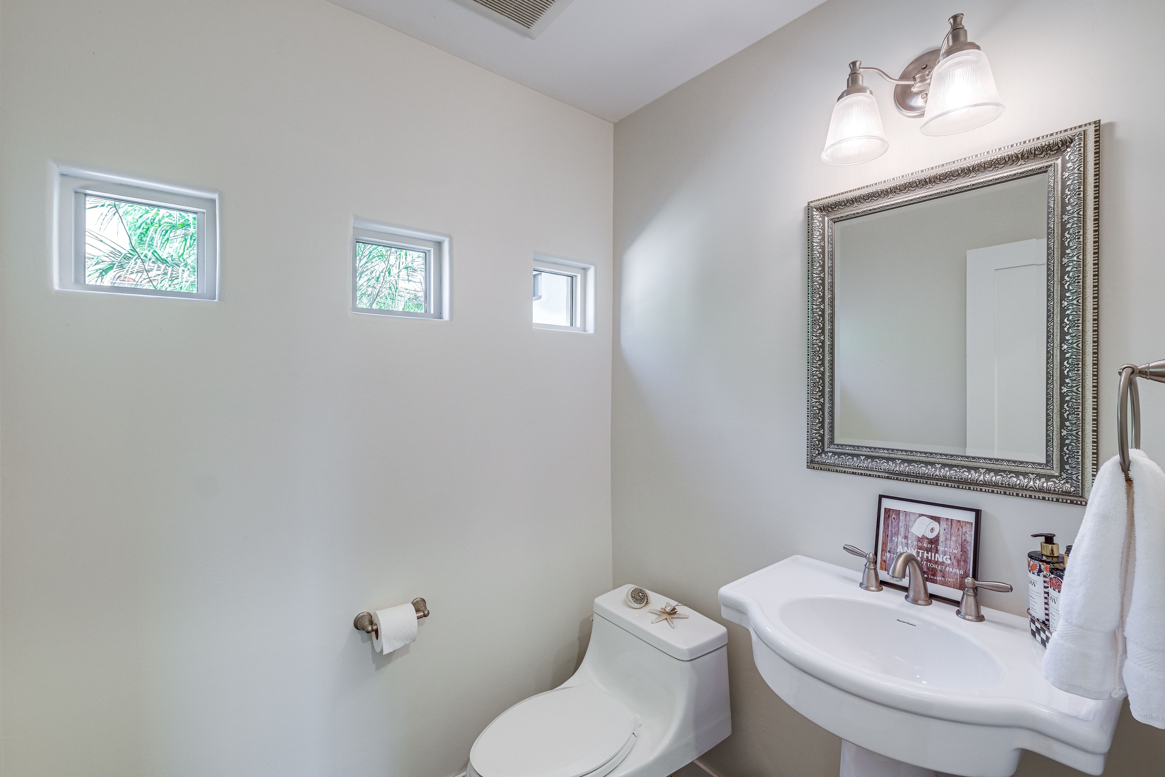 Half Bathroom | Main Level