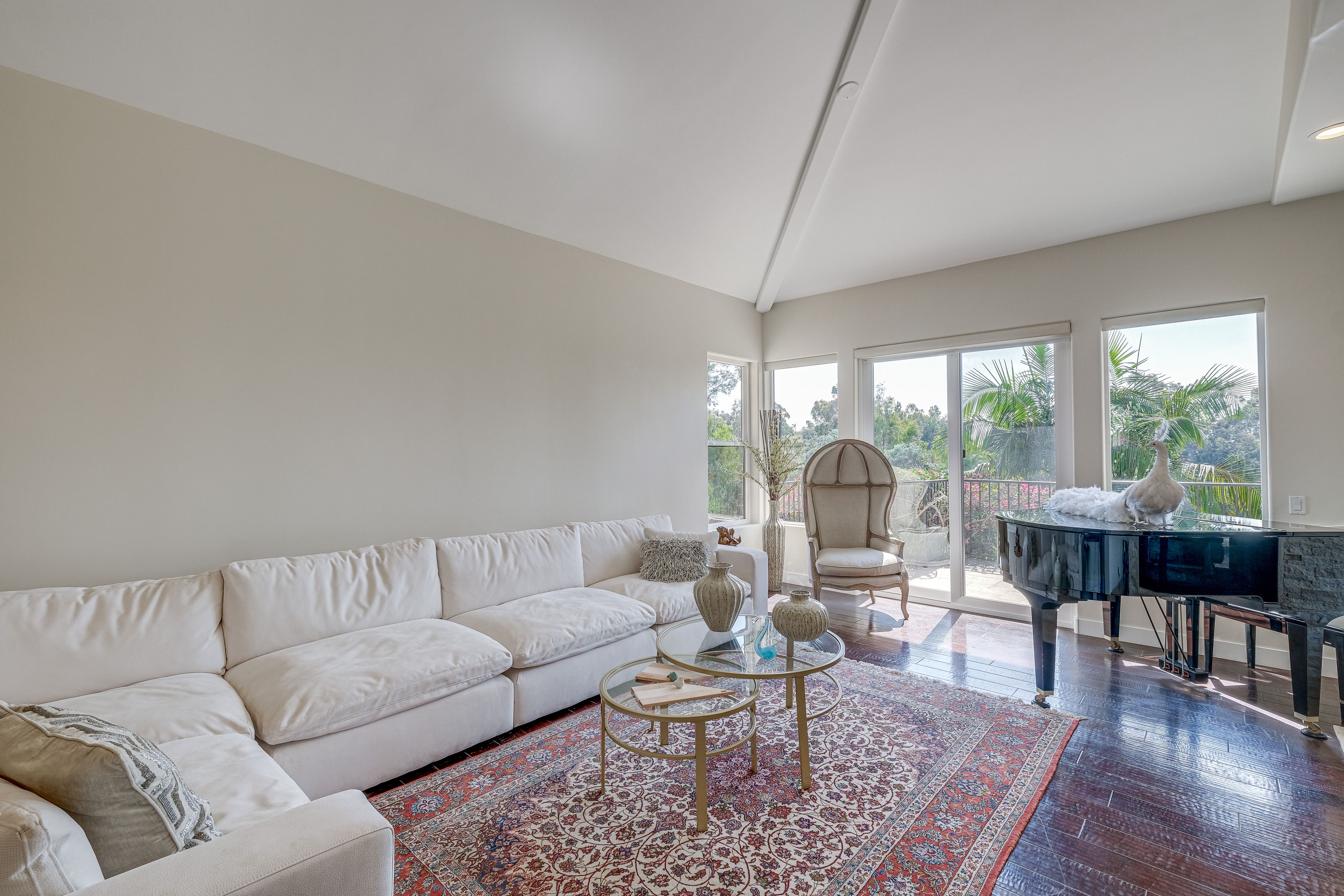 Additional Living Space | Main Level | Piano | Central A/C + Heating | Free WiFi