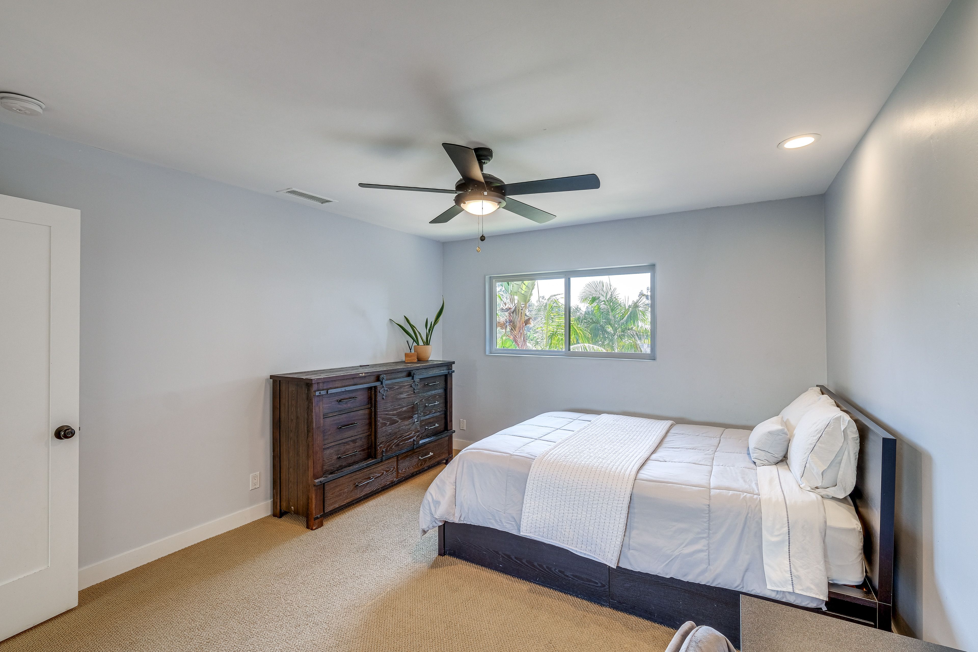Bedroom 5 | Main Level | Queen Bed