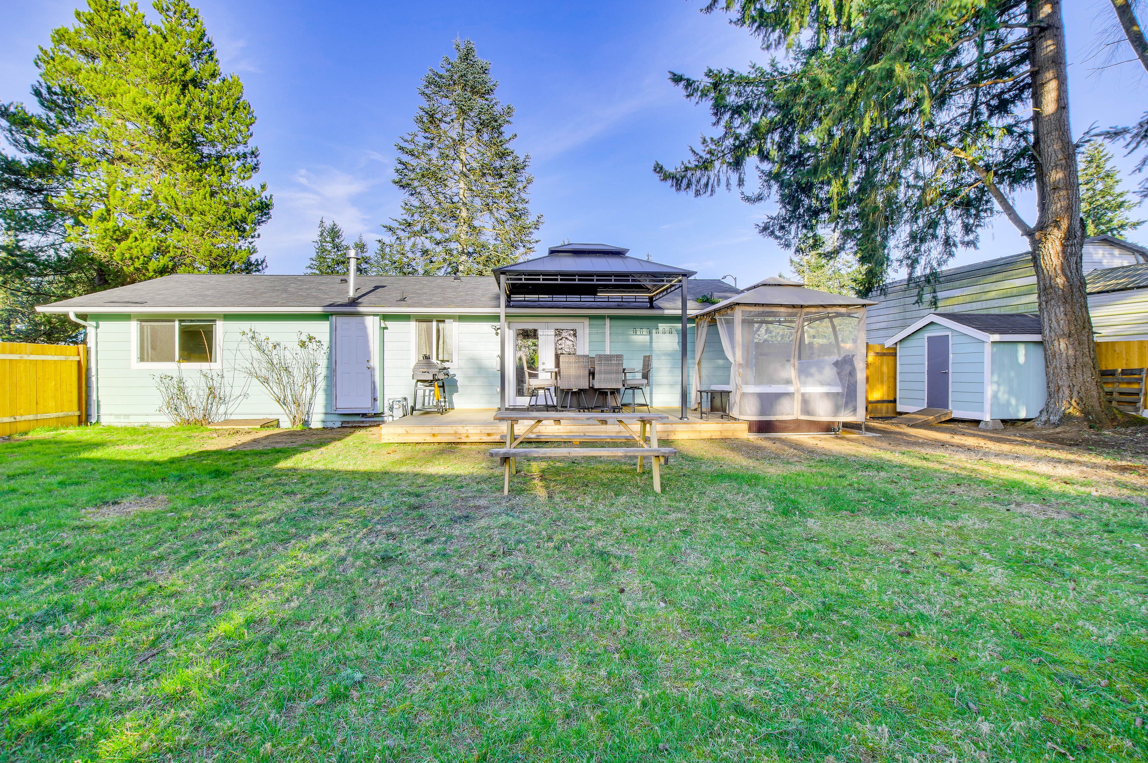 Fenced Backyard | Picnic Area